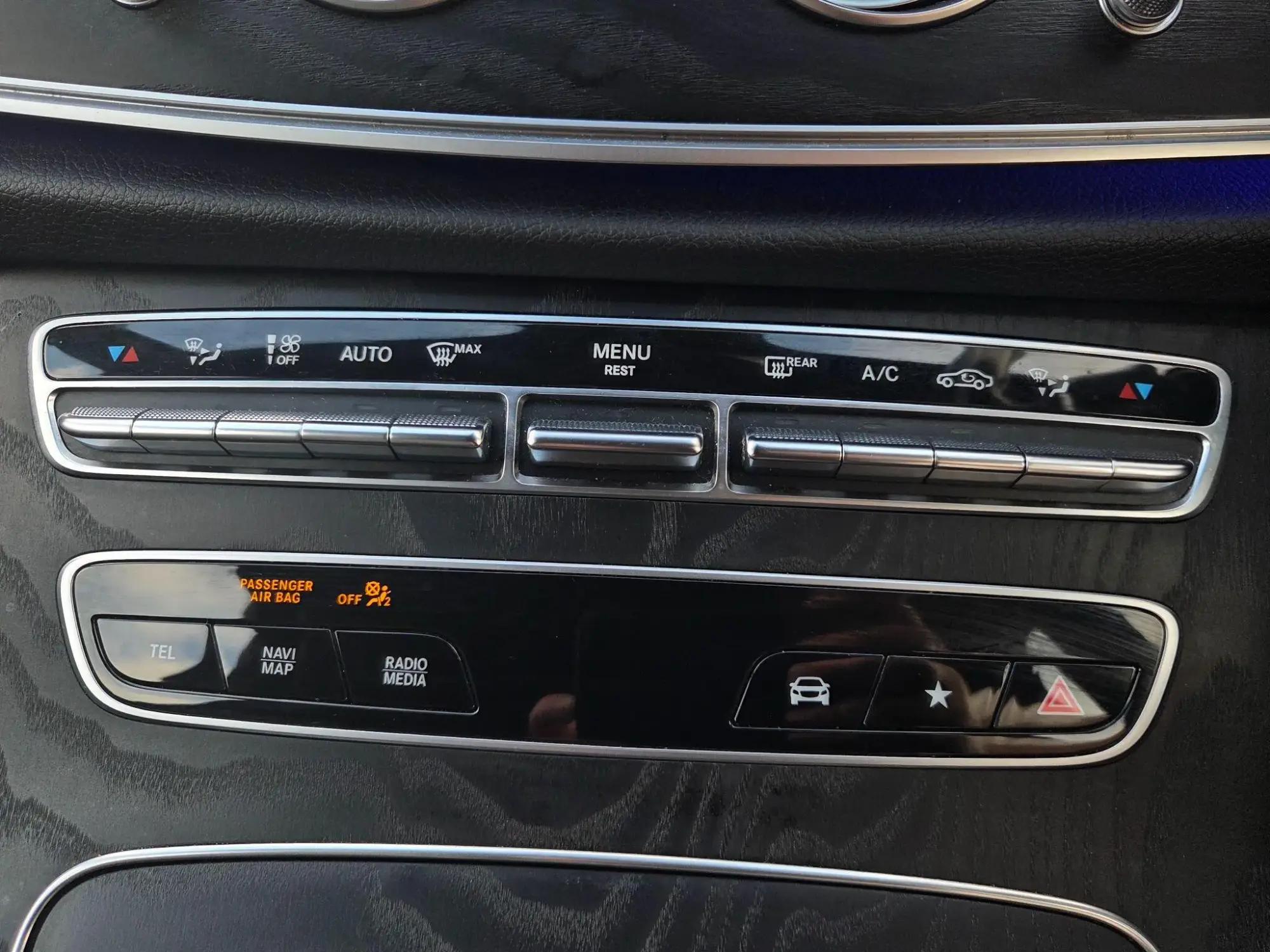 Mercedes-Benz E-Class Image 34