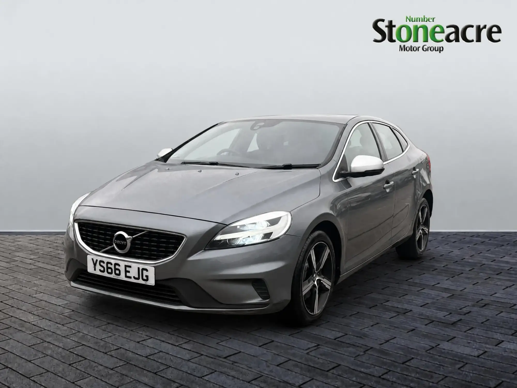Volvo V40 Image 7