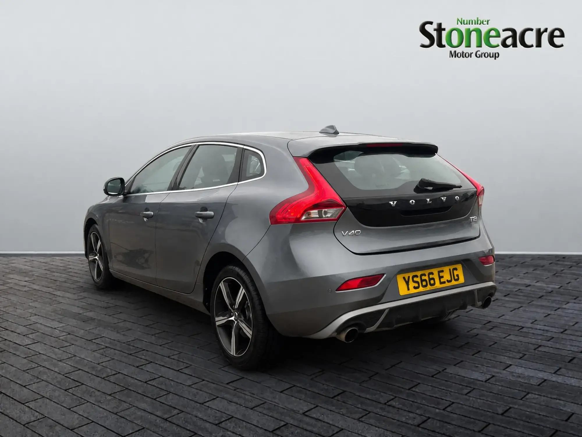 Volvo V40 Image 5
