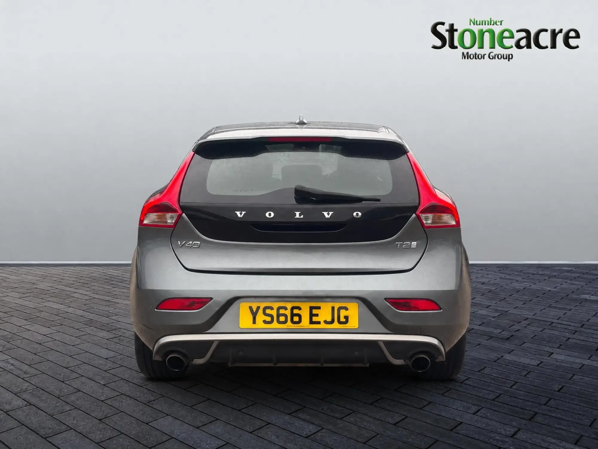 Volvo V40 Image 4
