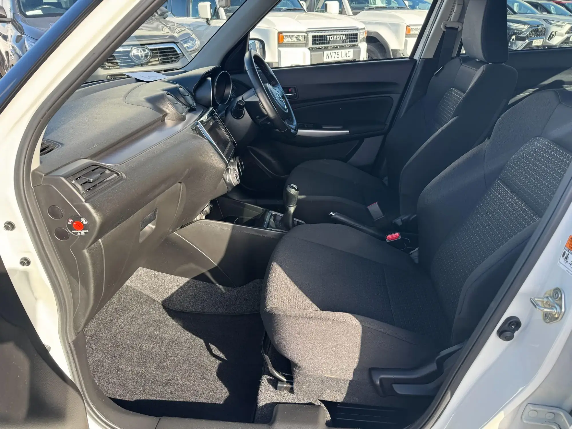 Suzuki Swift Image 14 Suzuki Swift Image 14