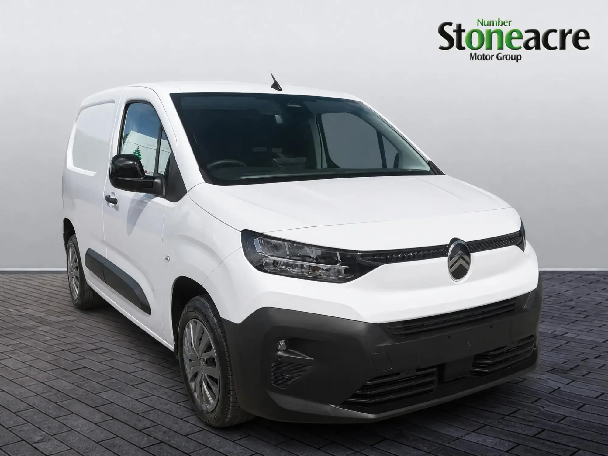 Citroen Berlingo 1.5 Driver M A8 SWB Euro 6 (s/s) 5dr YP76NVX Image 1 Citroen Berlingo 1.5 Driver M A8 SWB Euro 6 (s/s) 5dr YP76NVX Image 1