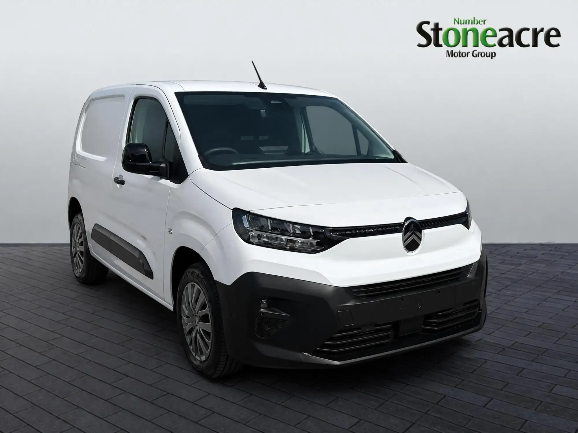 Citroen Berlingo 1.5 Driver M A8 SWB Euro 6 (s/s) 5dr YP76NVY Image 1 Citroen Berlingo 1.5 Driver M A8 SWB Euro 6 (s/s) 5dr YP76NVY Image 1