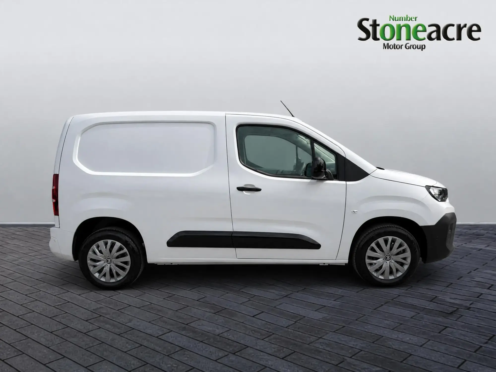 Citroen Berlingo 1.5 Driver M A8 SWB Euro 6 (s/s) 5dr YP76NVY Image 3 Citroen Berlingo 1.5 Driver M A8 SWB Euro 6 (s/s) 5dr YP76NVY Image 3