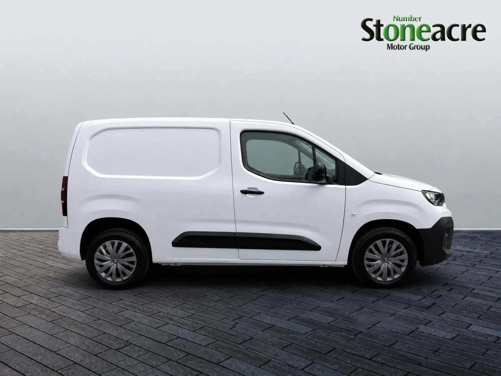 Citroen Berlingo 1.5 Driver M A8 SWB Euro 6 (s/s) 5dr YP76NVW Image 3 Citroen Berlingo 1.5 Driver M A8 SWB Euro 6 (s/s) 5dr YP76NVW Image 3