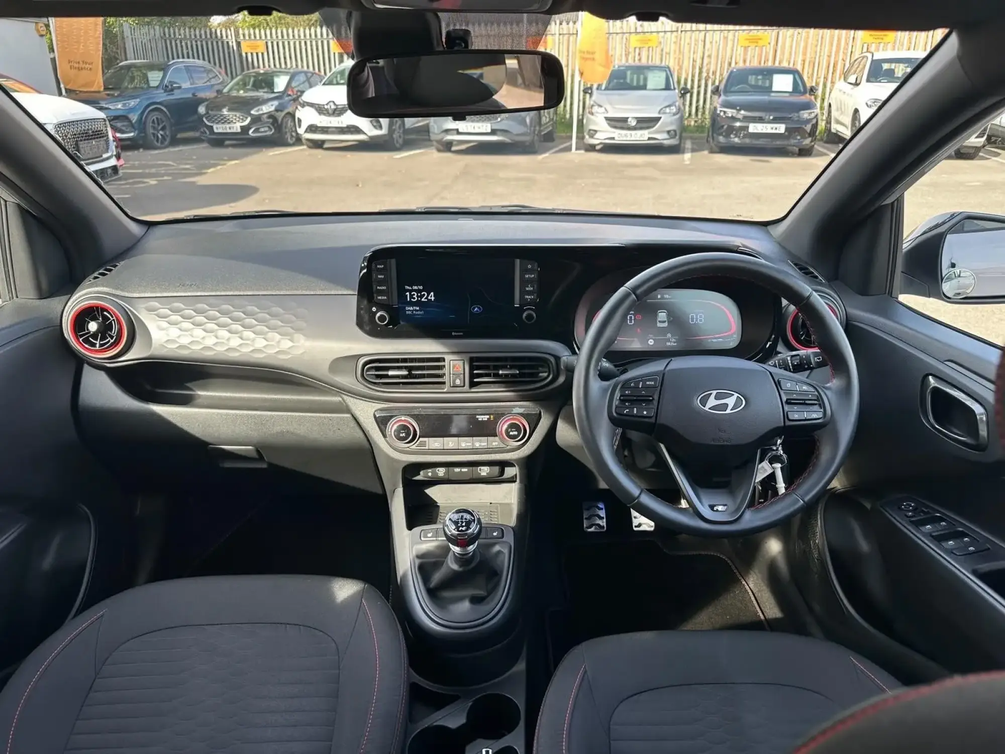 Hyundai i10 Image 4 Hyundai i10 Image 4