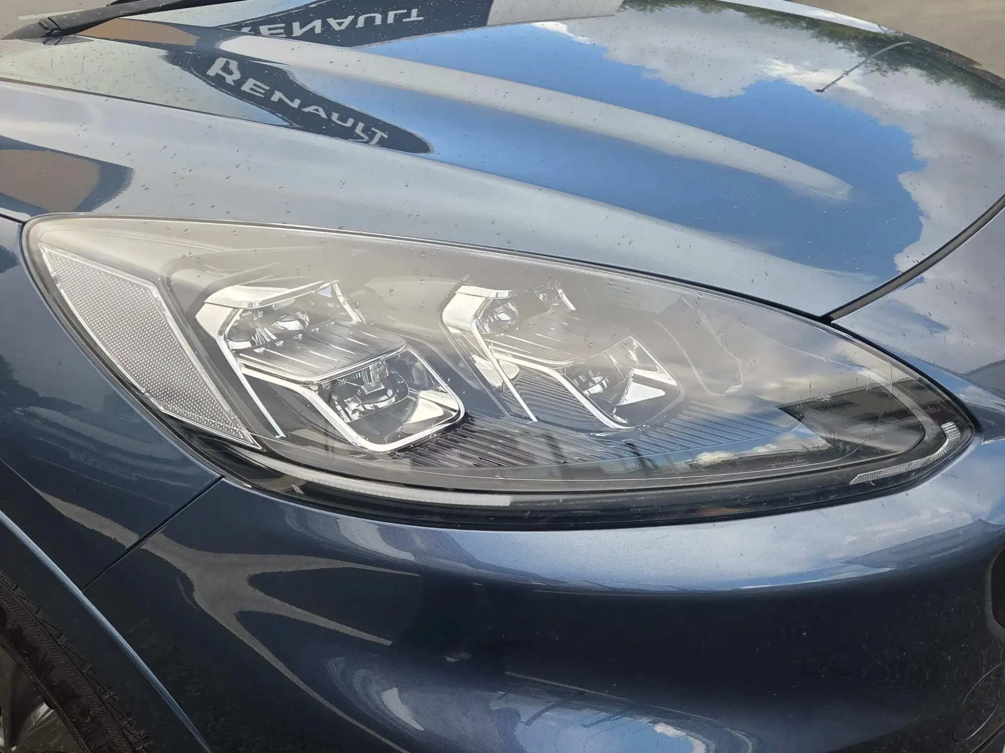 Ford Kuga Hybrid Image 10 Ford Kuga Hybrid Image 10