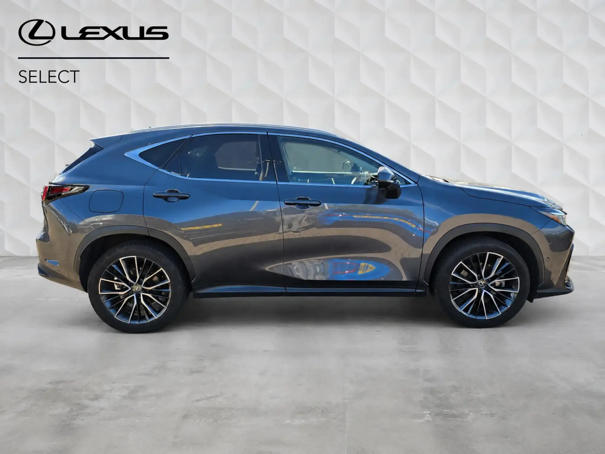 Lexus NX Self-Charging Hybrid 2.5 450h+ 18.1kWh Takumi E-CVT 4WD Euro 6 (s/s) 5dr GV23KKP Image 2 Lexus NX Self-Charging Hybrid 2.5 450h+ 18.1kWh Takumi E-CVT 4WD Euro 6 (s/s) 5dr GV23KKP Image 2