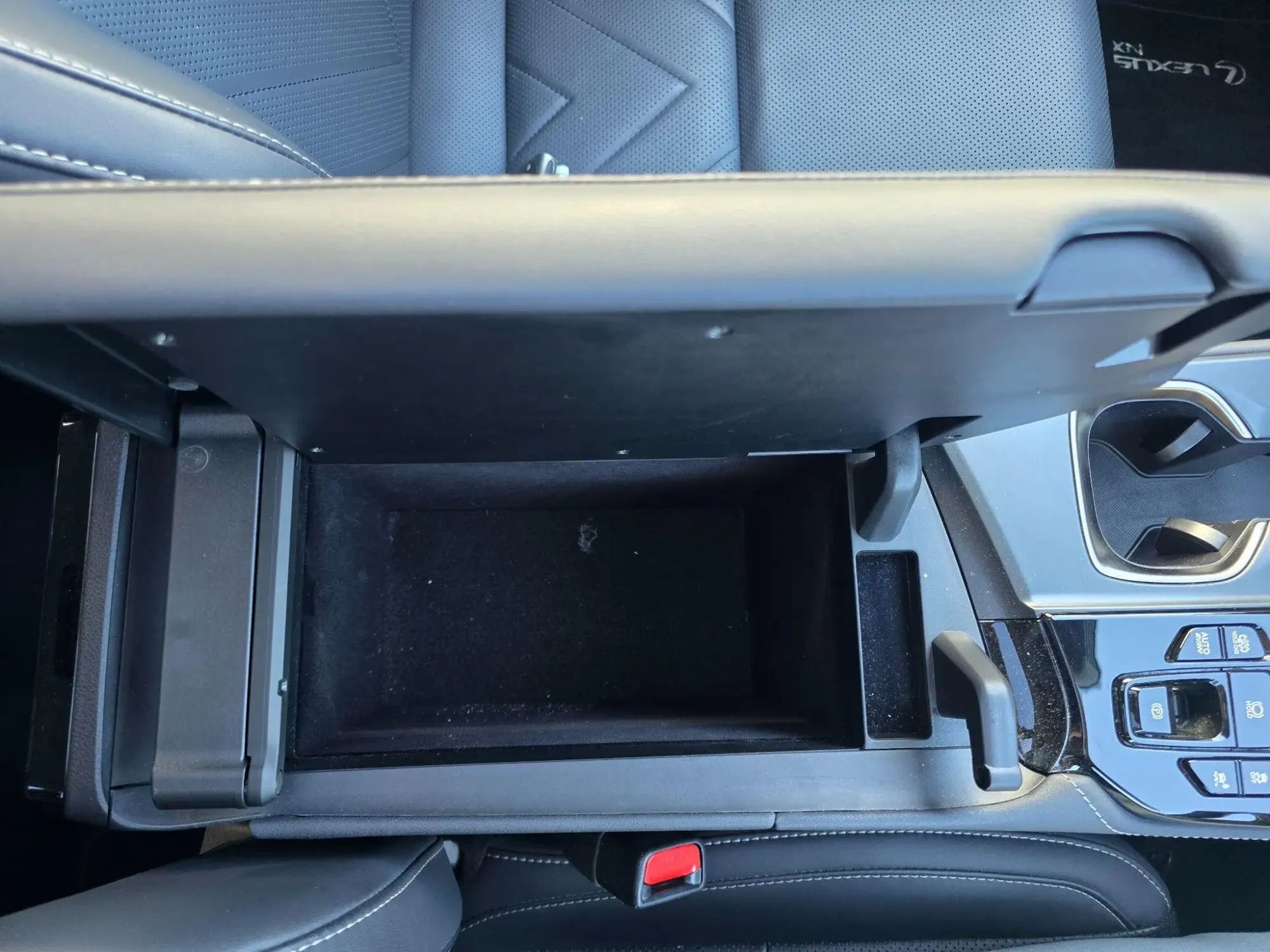 Lexus NX Self-Charging Hybrid Image 26