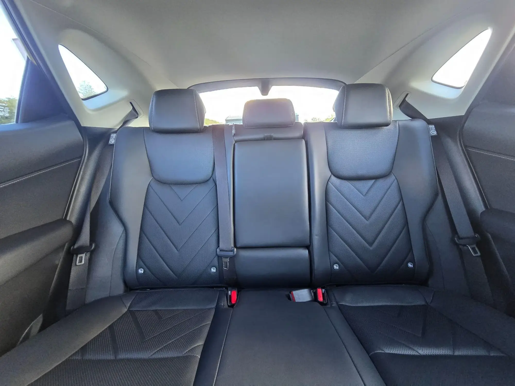 Lexus NX Self-Charging Hybrid Image 32