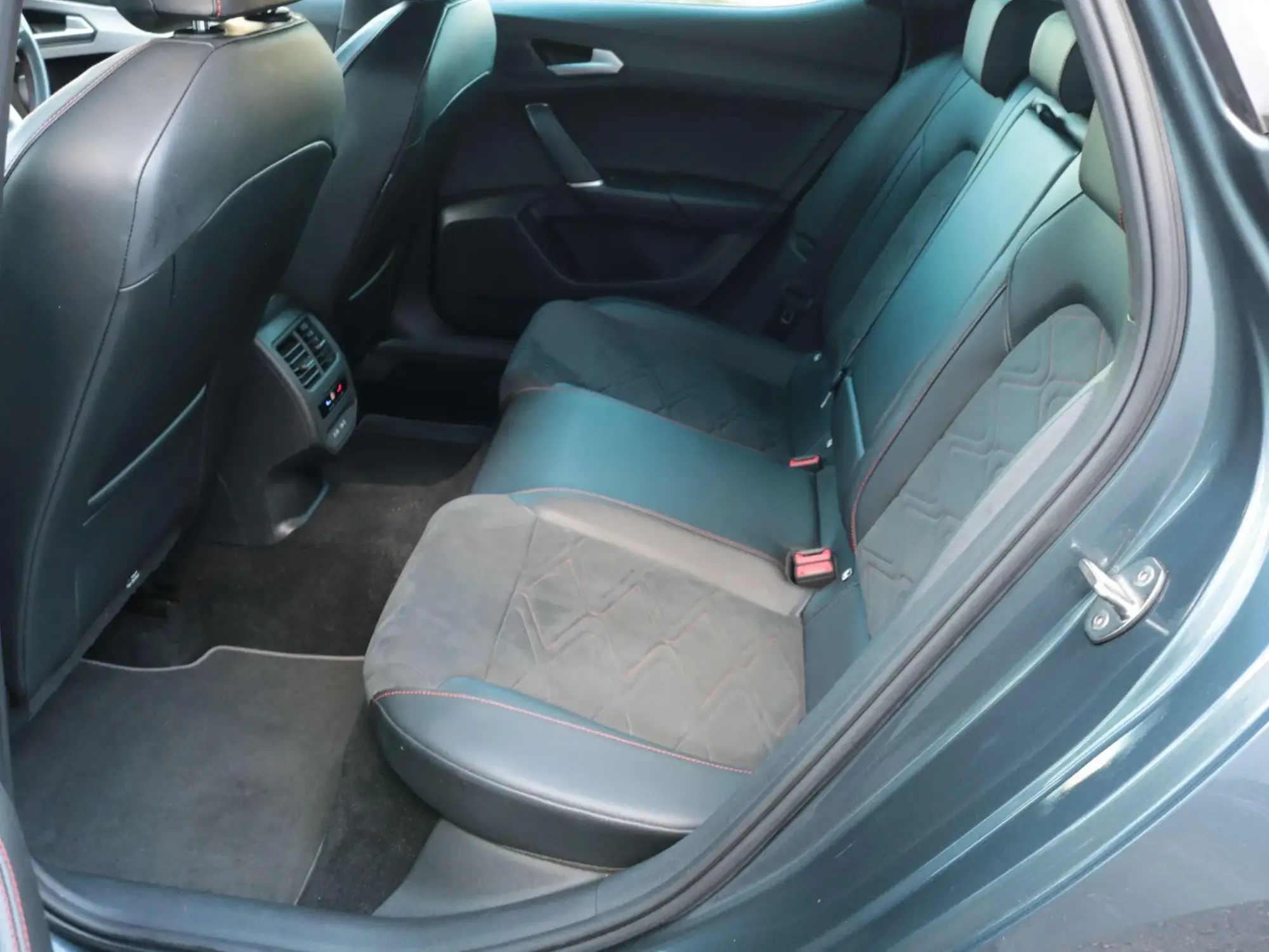 SEAT Leon Image 25 SEAT Leon Image 25