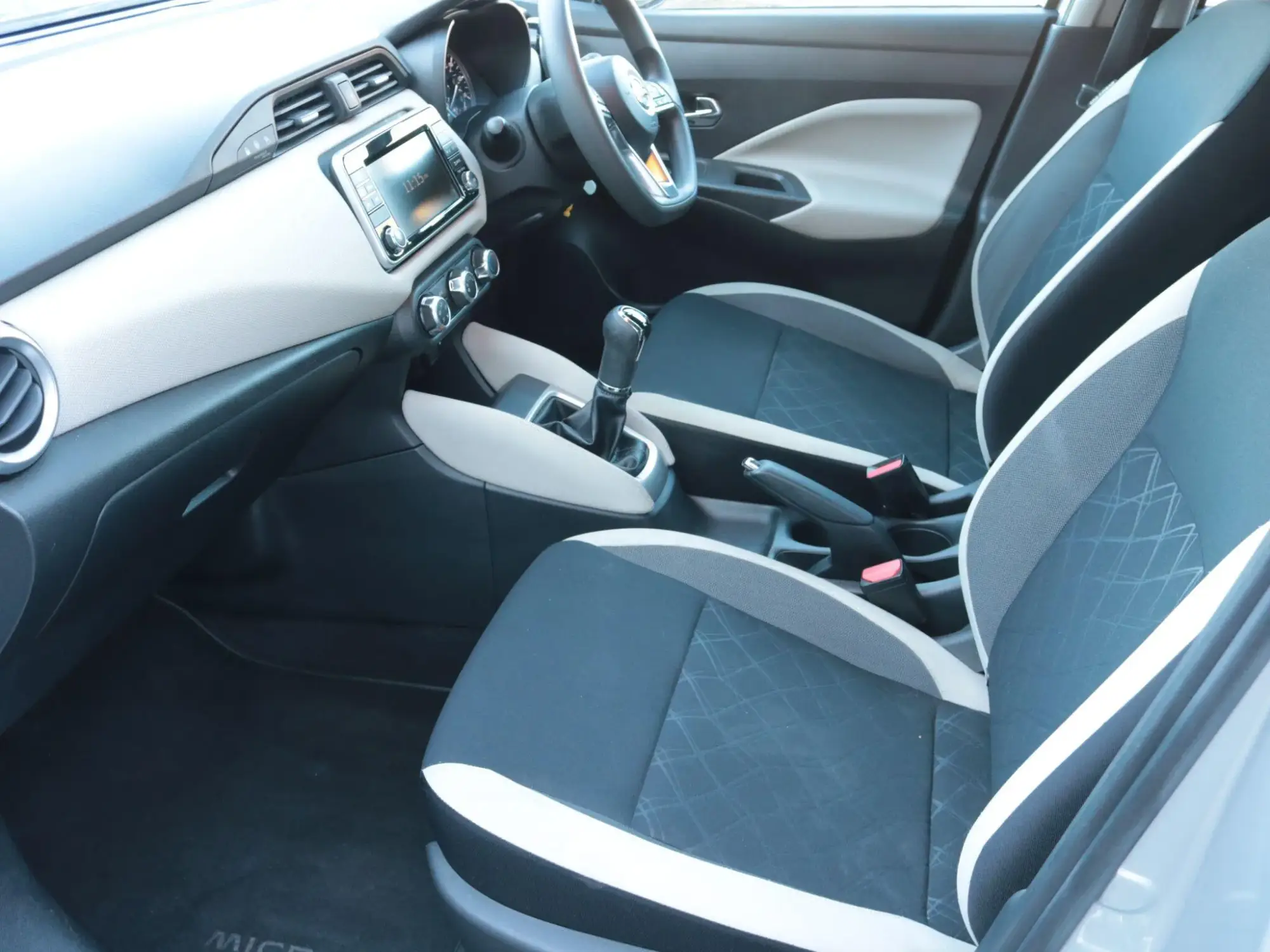 Nissan MICRA Image 15