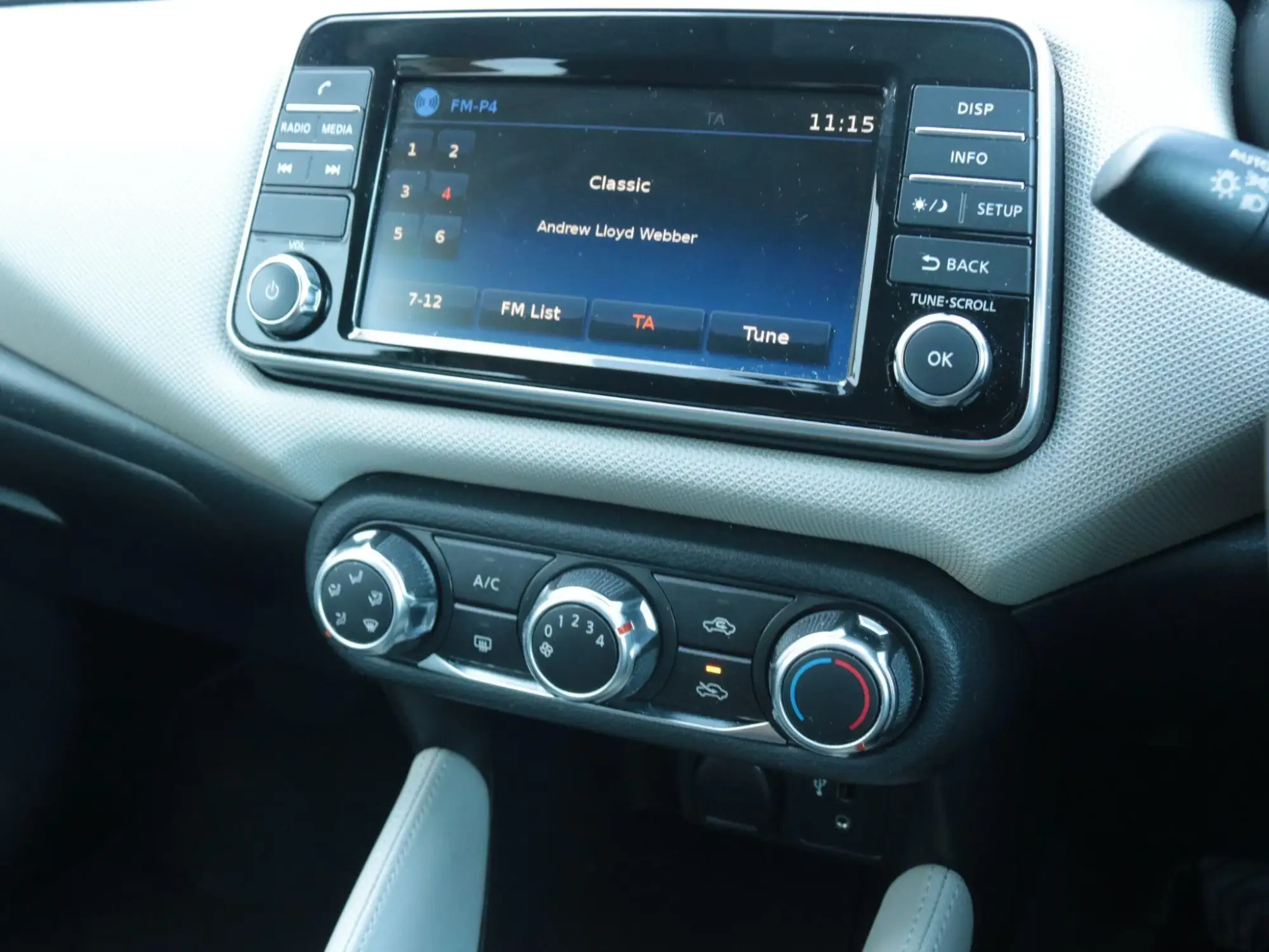 Nissan MICRA Image 21