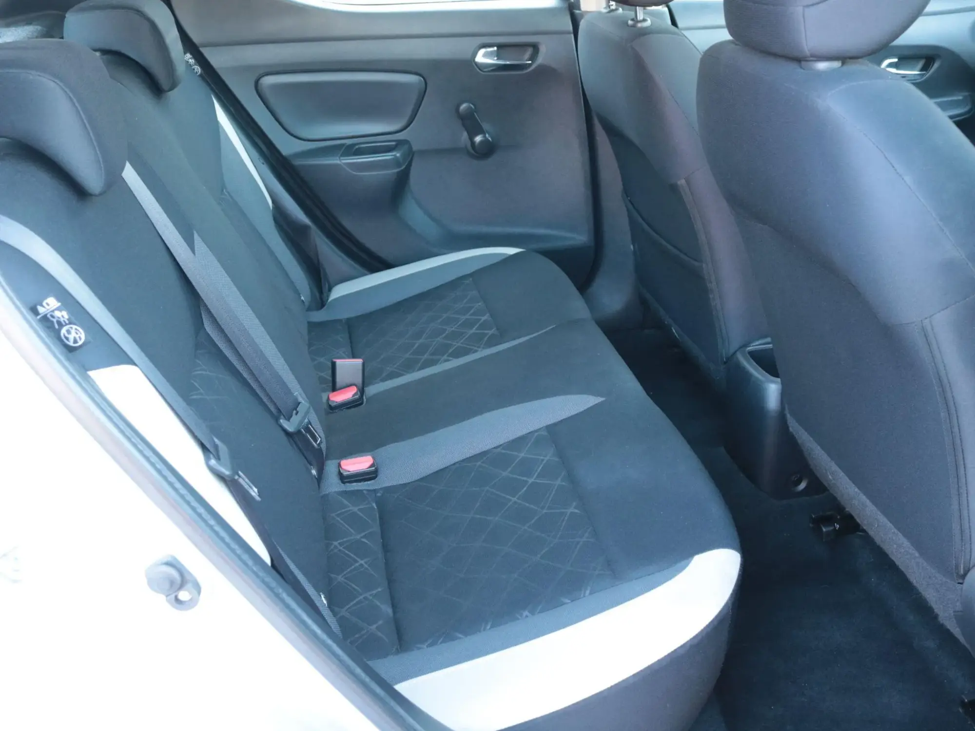 Nissan MICRA Image 23