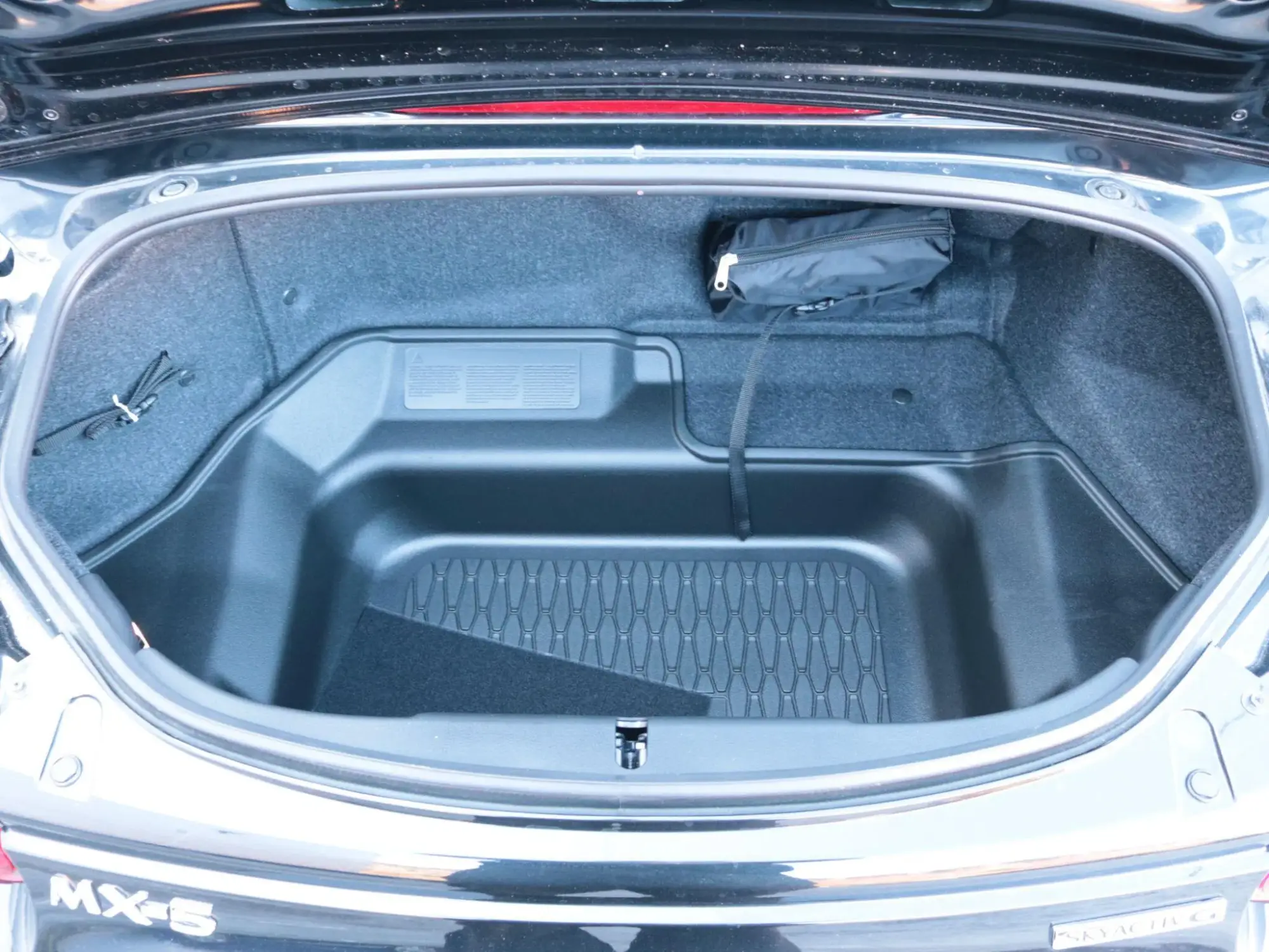 Mazda MX-5 Image 11