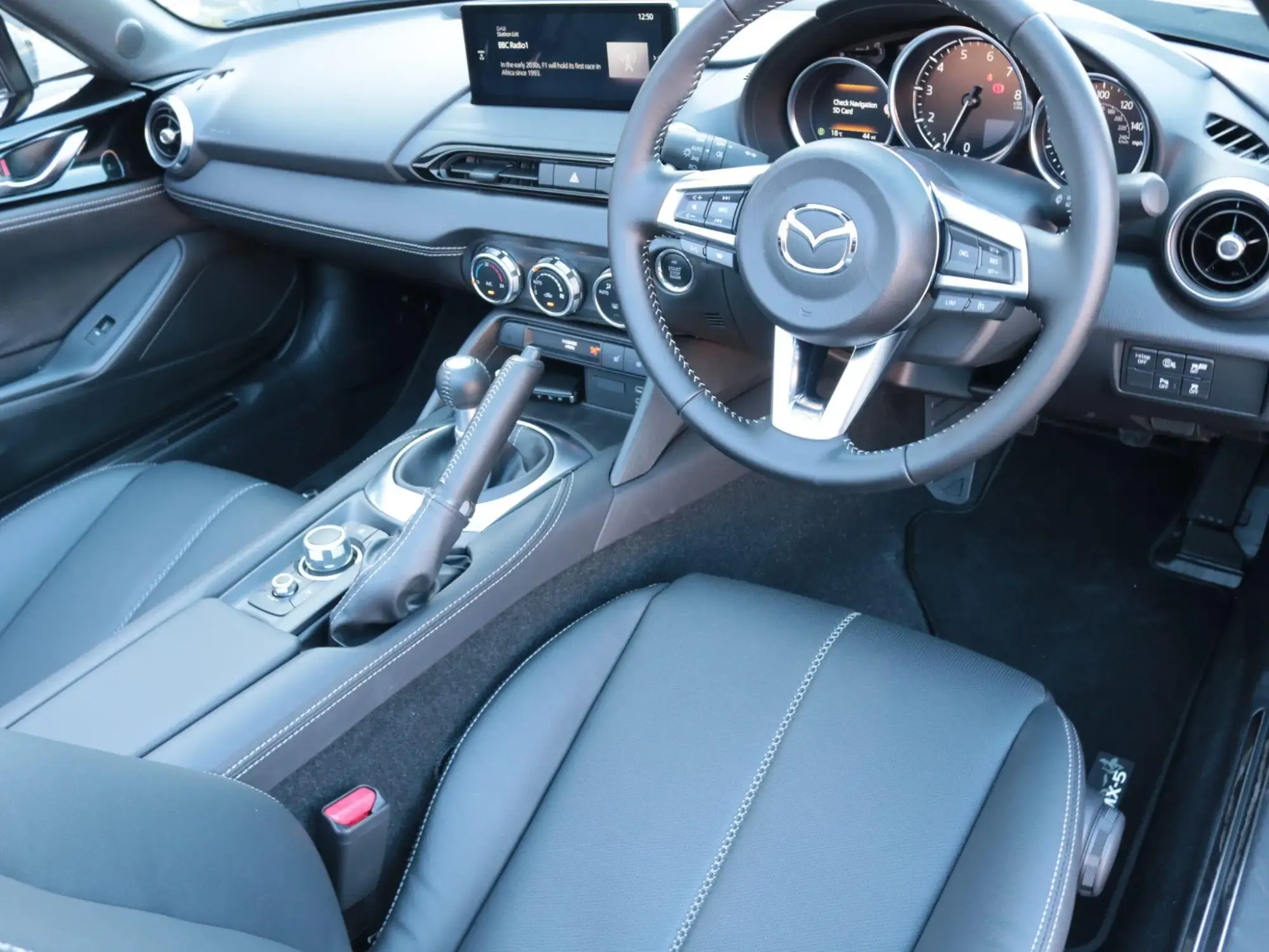 Mazda MX-5 Image 13