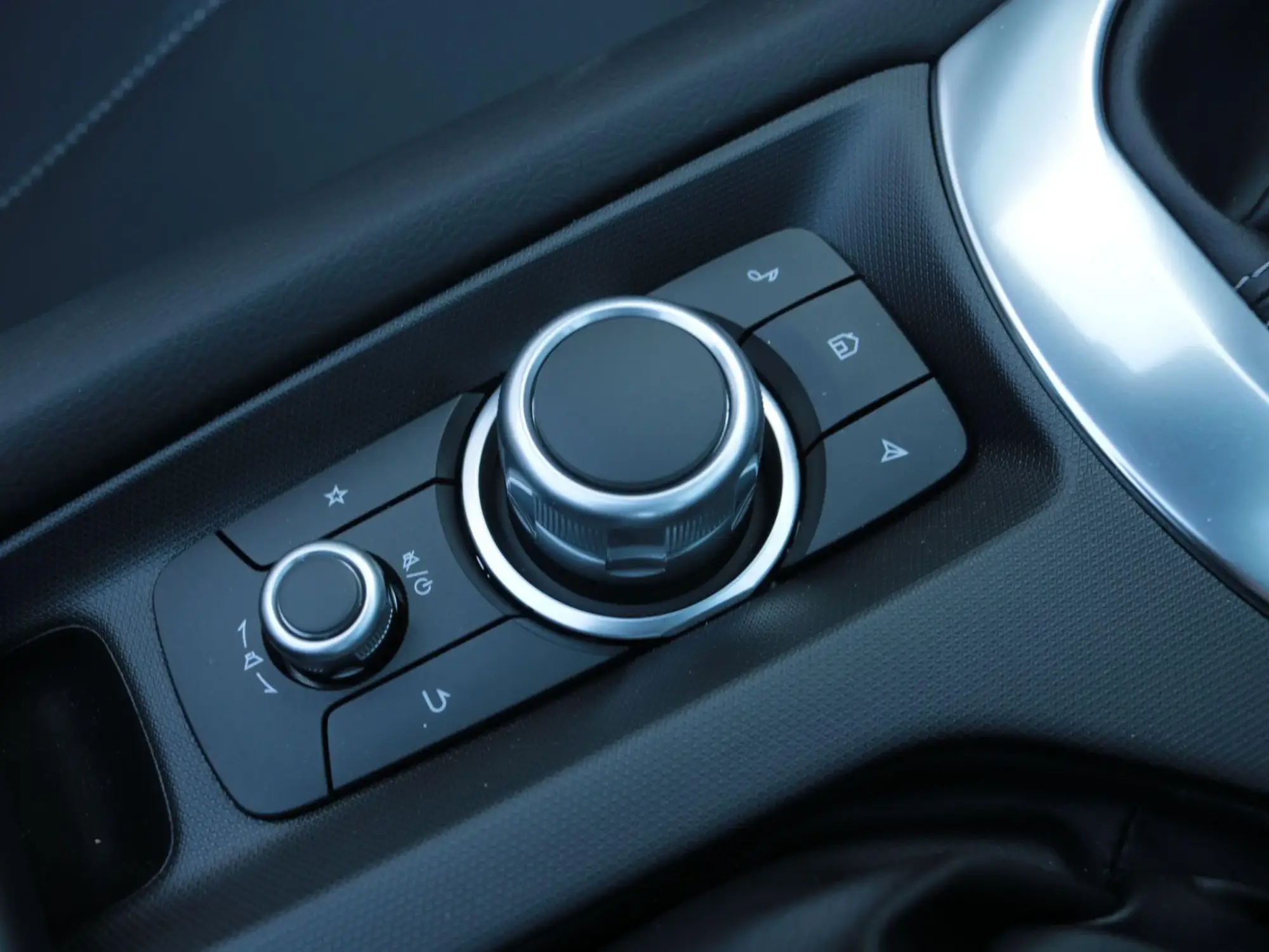 Mazda MX-5 Image 26