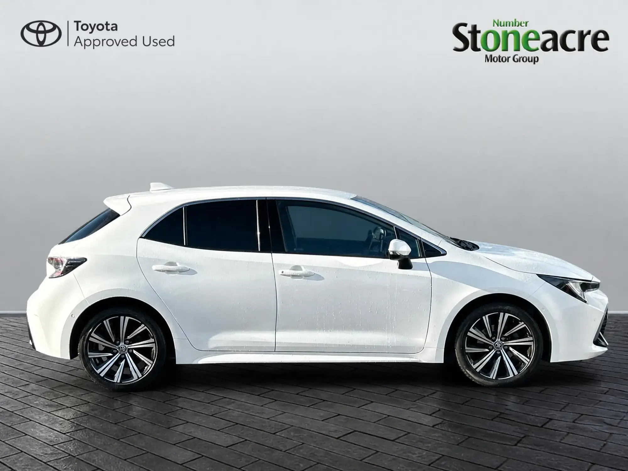 Toyota Corolla Hybrid Image 2 Toyota Corolla Hybrid Image 2