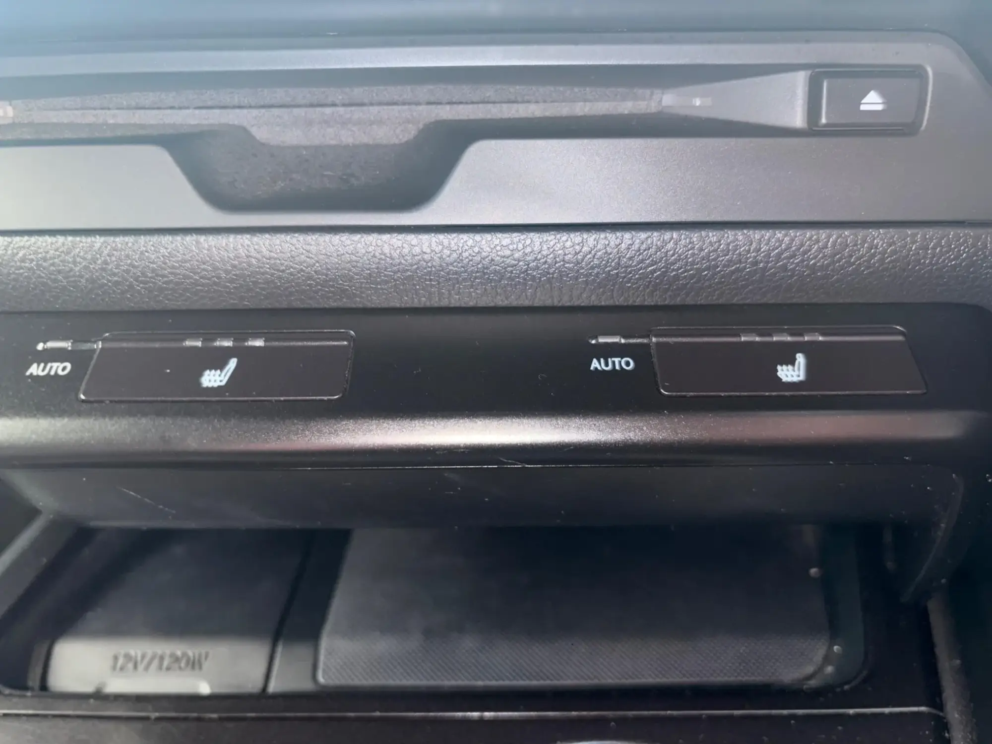 Lexus UX Self-Charging Hybrid Image 20 Lexus UX Self-Charging Hybrid Image 20