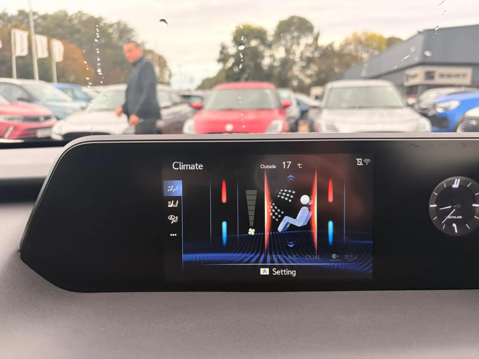 Lexus UX Self-Charging Hybrid Image 27 Lexus UX Self-Charging Hybrid Image 27