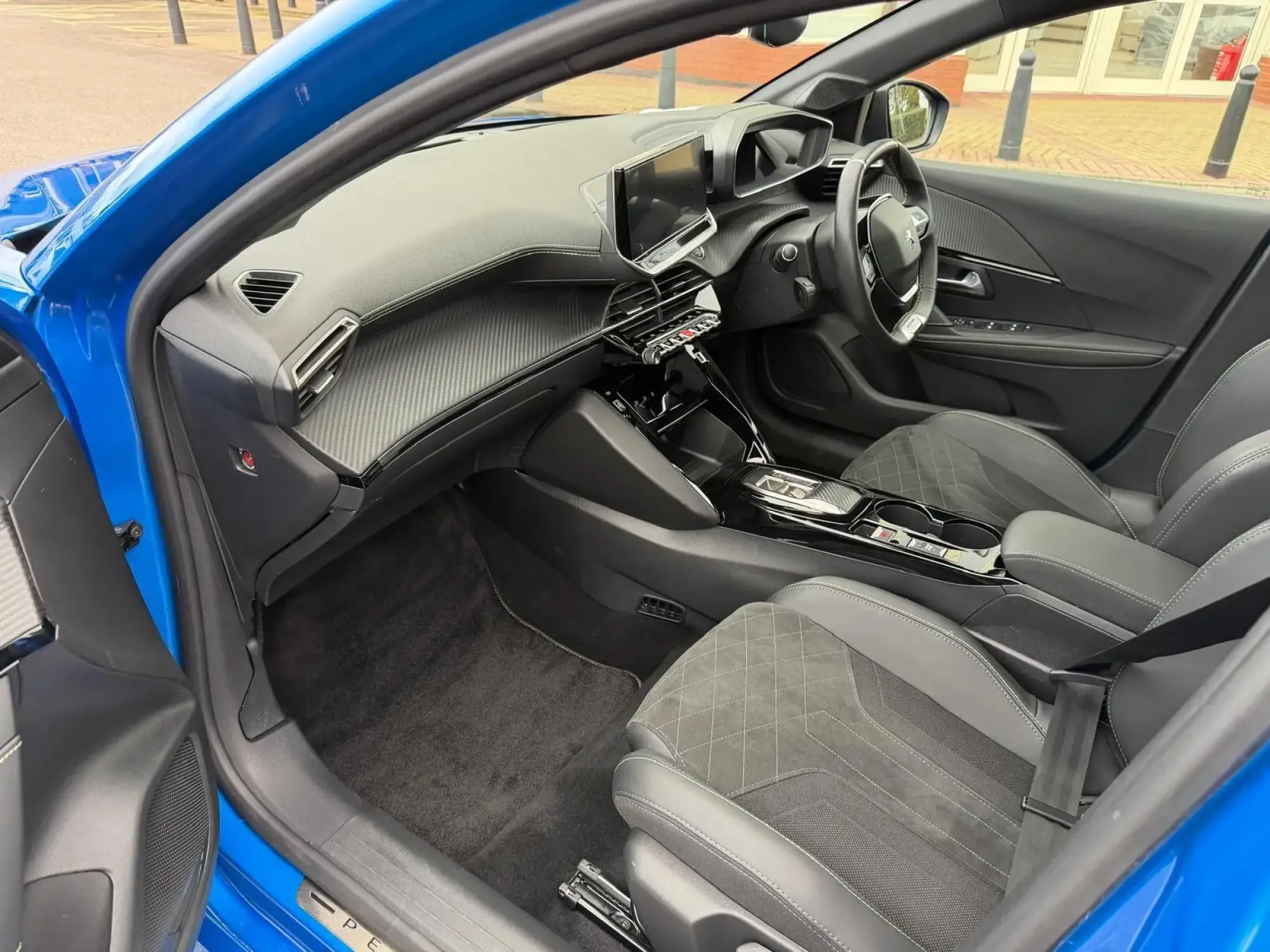 Peugeot E-208 Image 35
