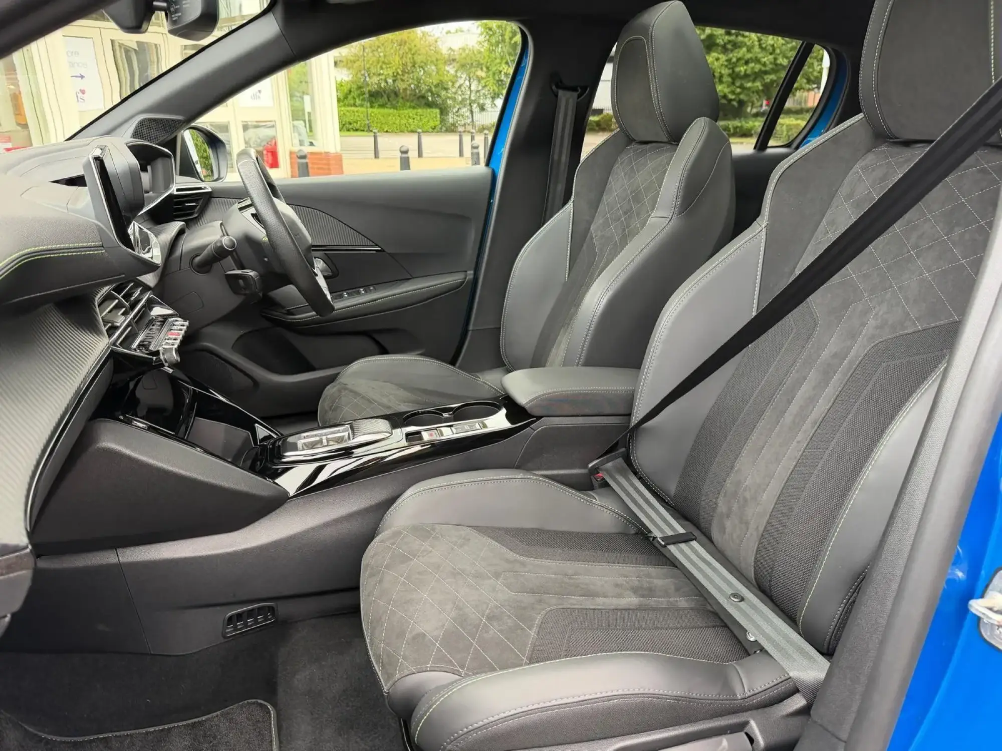 Peugeot E-208 Image 36