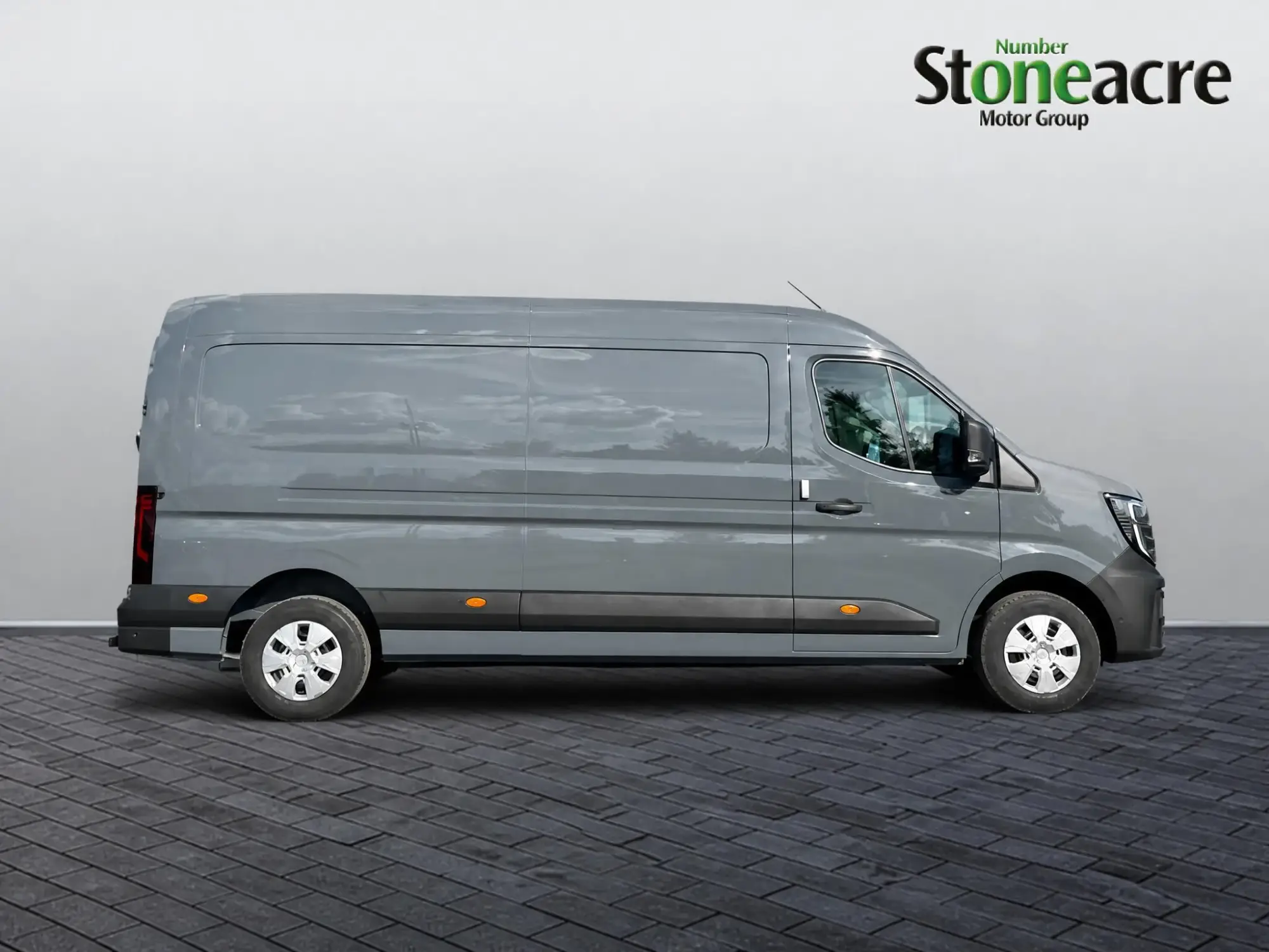 Nissan Interstar Image 2 Nissan Interstar Image 2