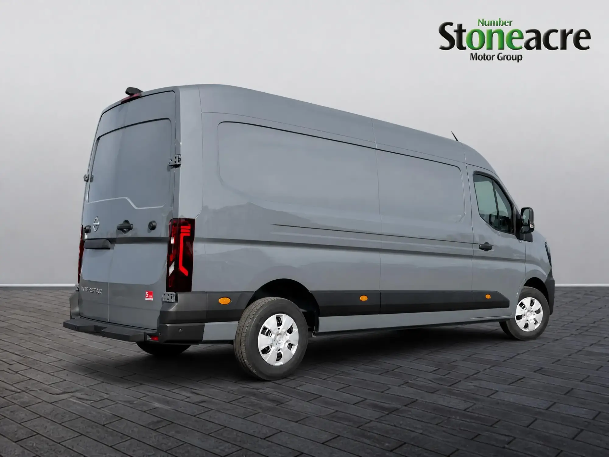 Nissan Interstar Image 3 Nissan Interstar Image 3