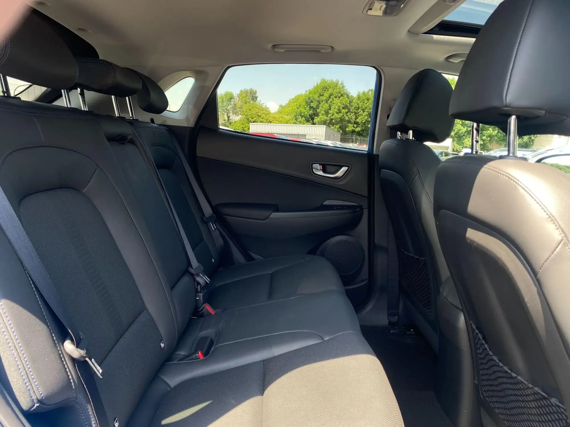 Hyundai KONA Electric Image 14