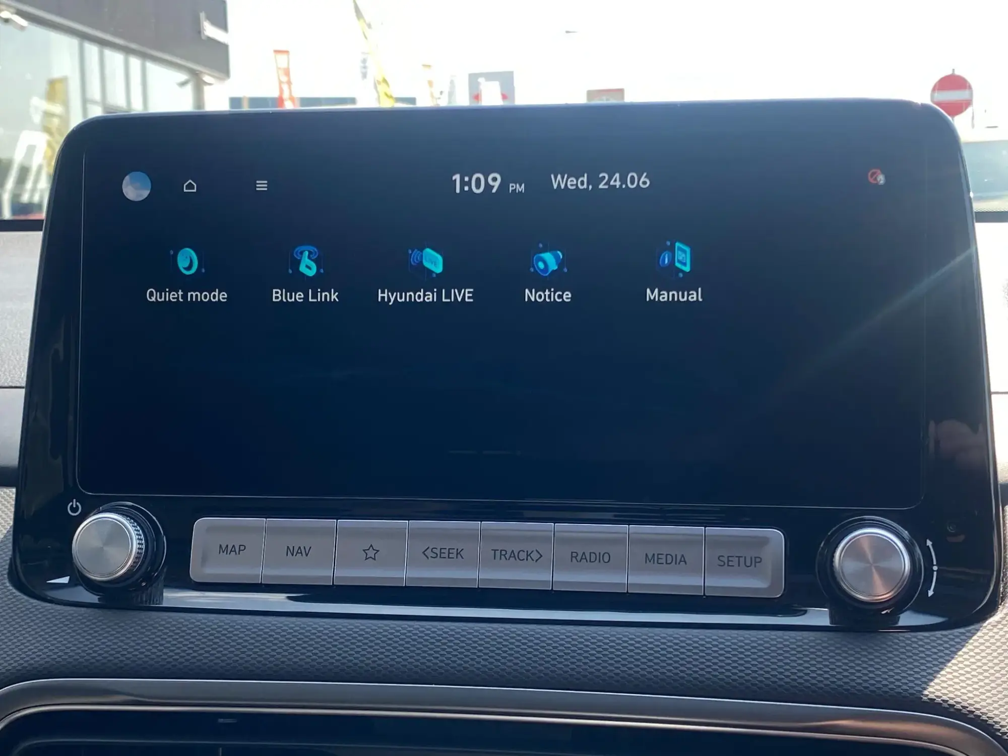 Hyundai KONA Electric Image 32