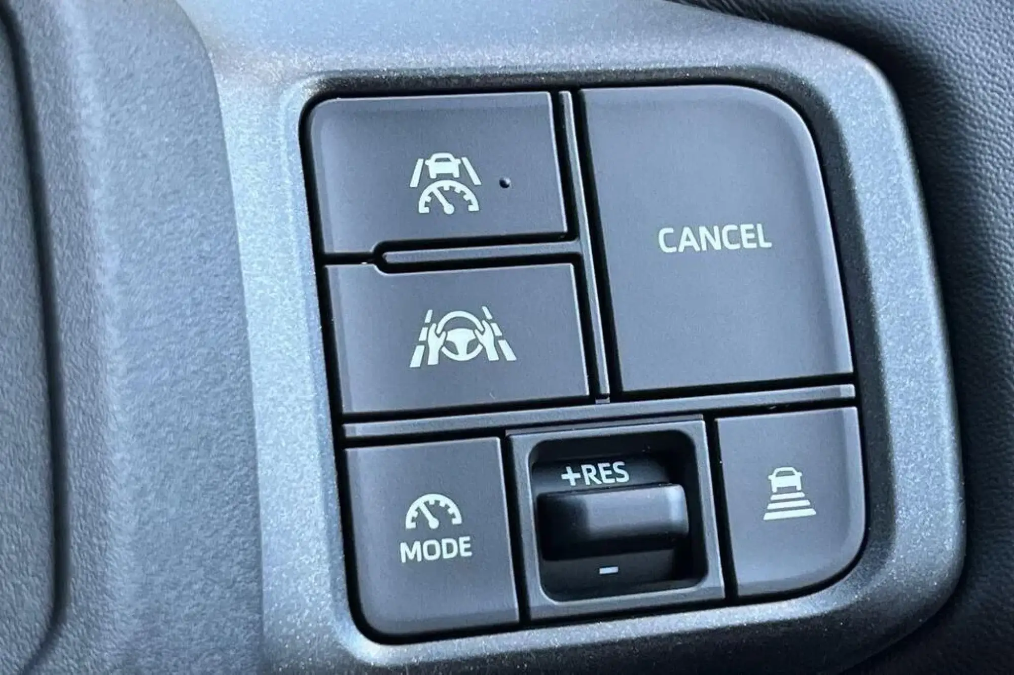 Toyota RAV4 Image 19