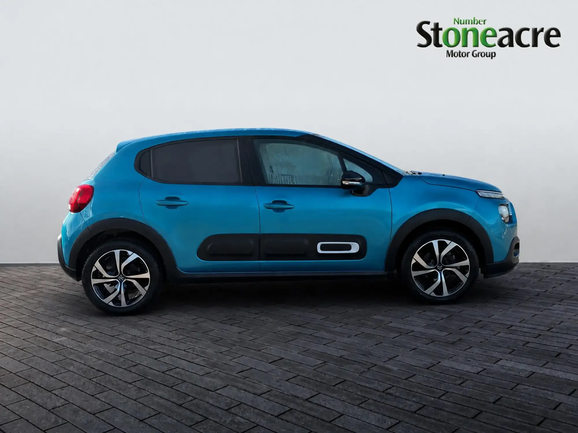 Citroen C3 1.2 PureTech Shine Plus Euro 6 (s/s) 5dr NX72ZPM Image 2 Citroen C3 1.2 PureTech Shine Plus Euro 6 (s/s) 5dr NX72ZPM Image 2