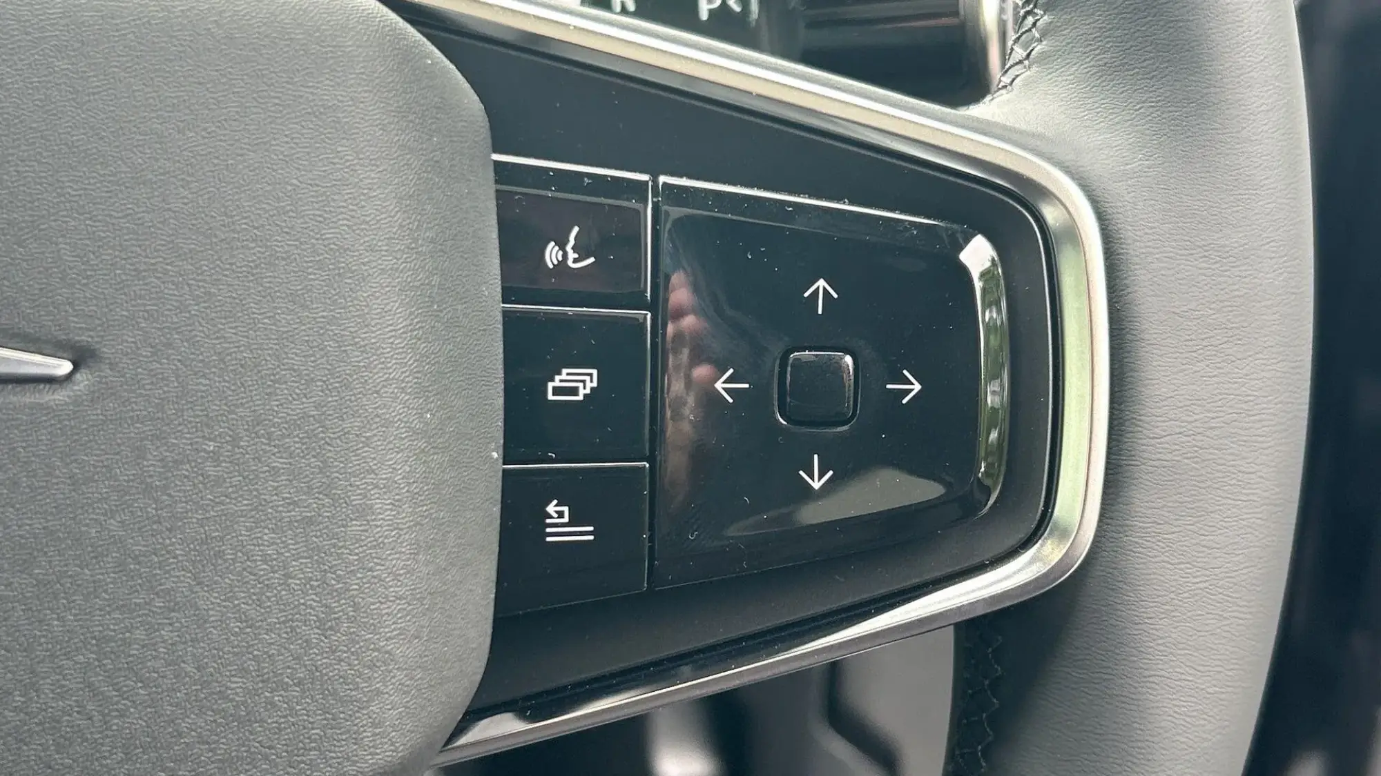 Polestar 4 SUV Image 10 Polestar 4 SUV Image 10