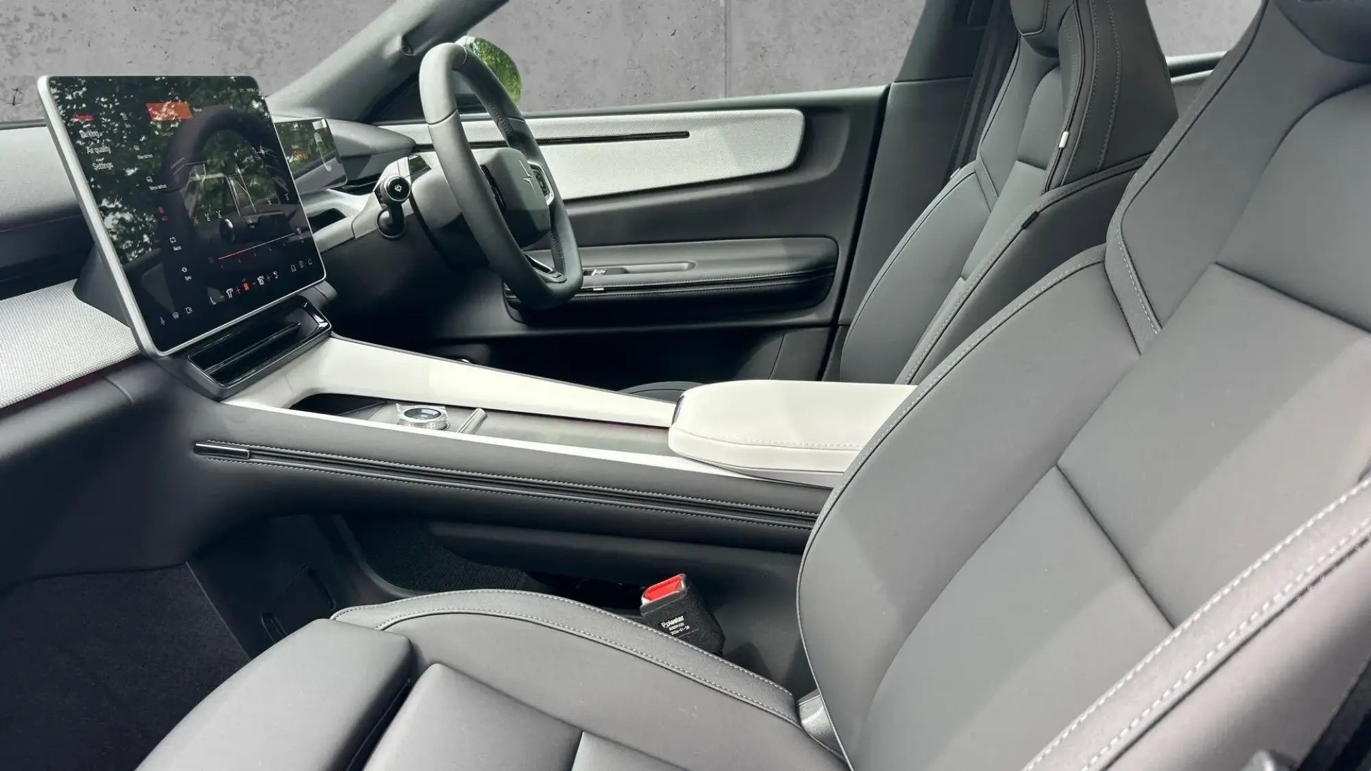 Polestar 4 SUV Image 25 Polestar 4 SUV Image 25
