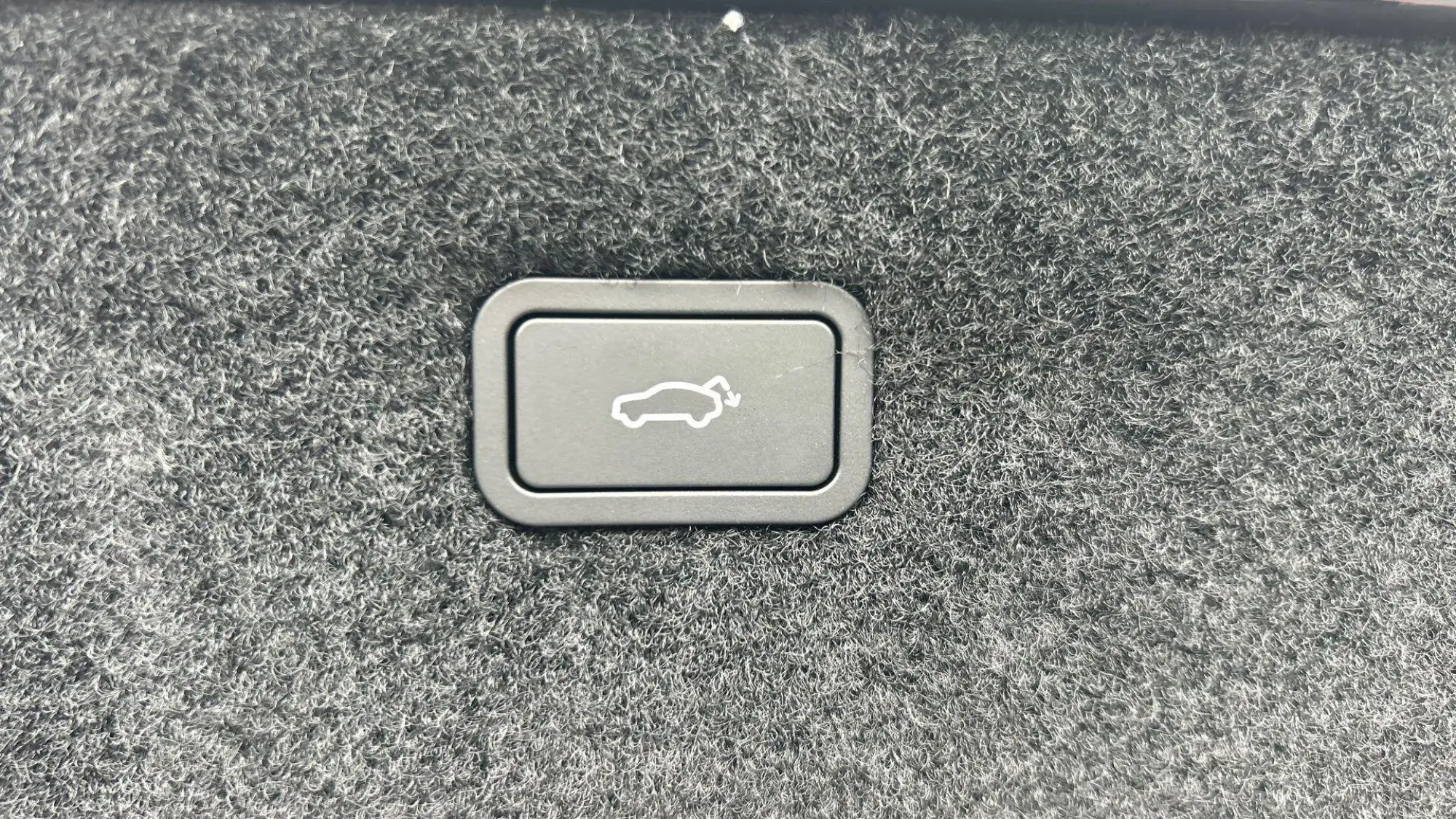 Polestar 4 SUV Image 29 Polestar 4 SUV Image 29