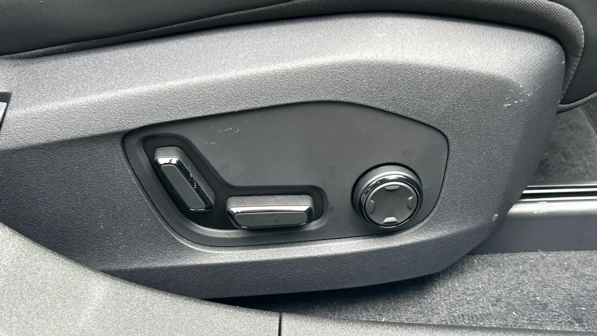 Polestar 4 SUV Image 33 Polestar 4 SUV Image 33