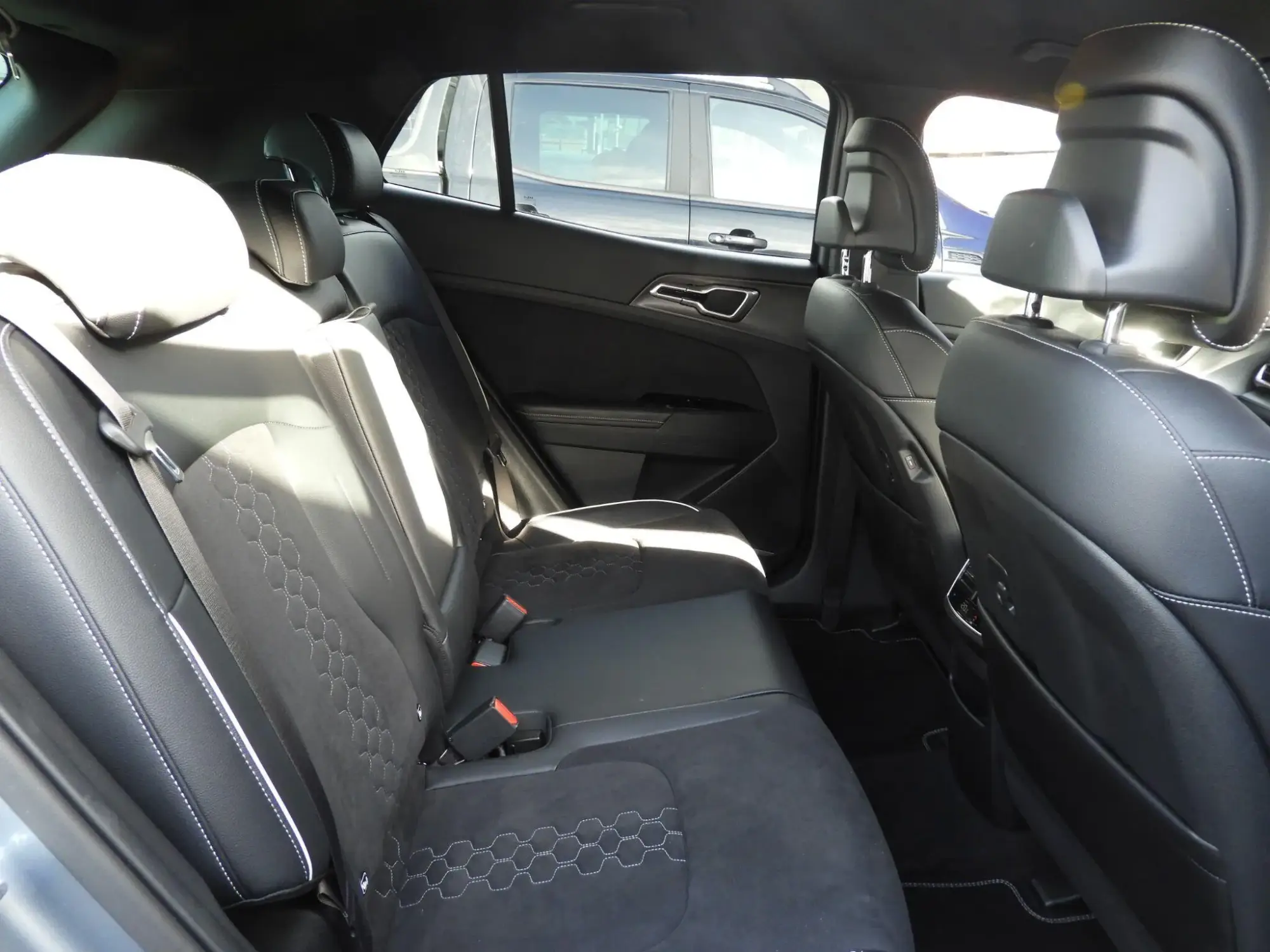 Kia Sportage Plug-In Hybrid Image 17 Kia Sportage Plug-In Hybrid Image 17