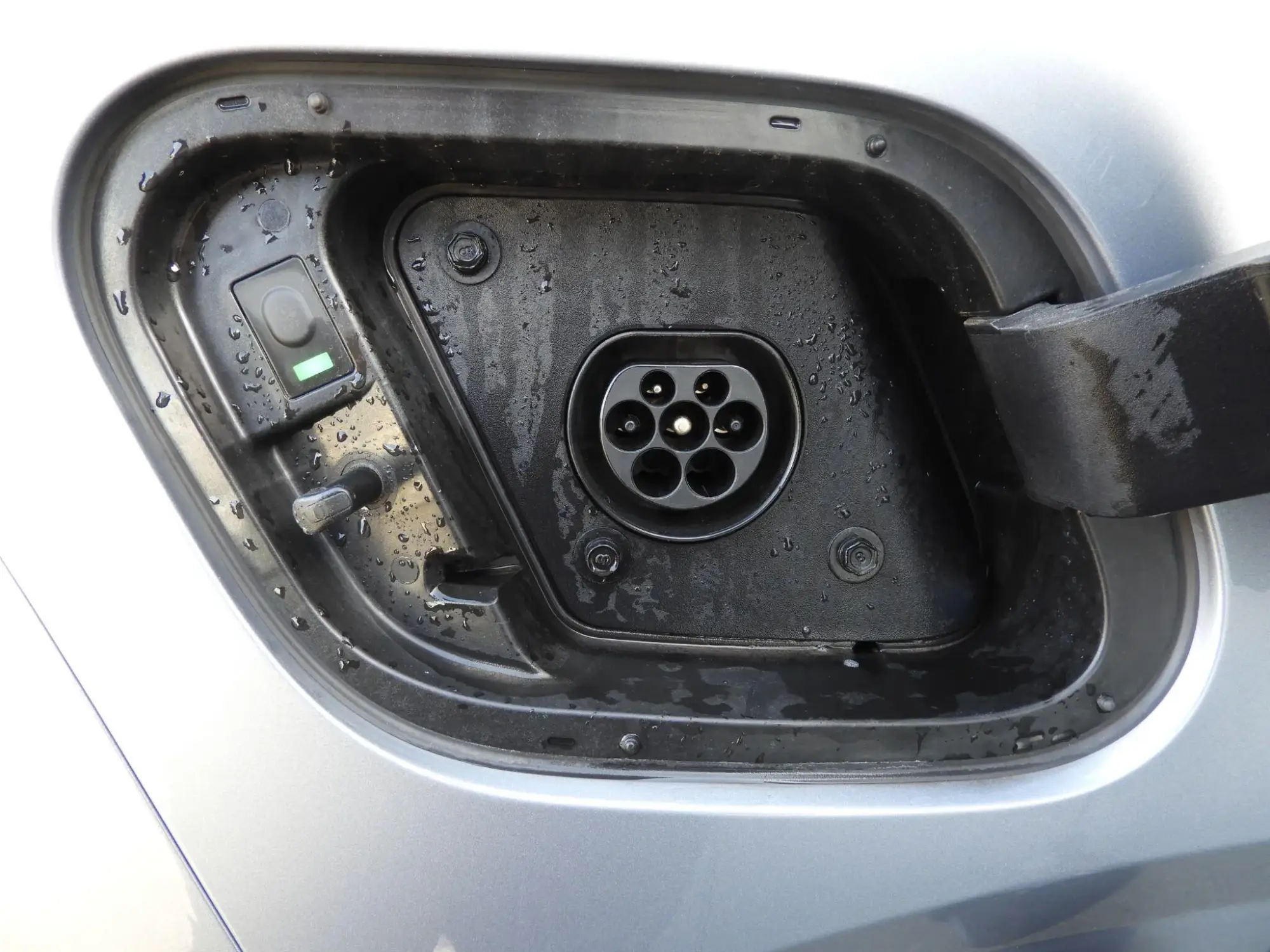 Kia Sportage Plug-In Hybrid Image 24 Kia Sportage Plug-In Hybrid Image 24