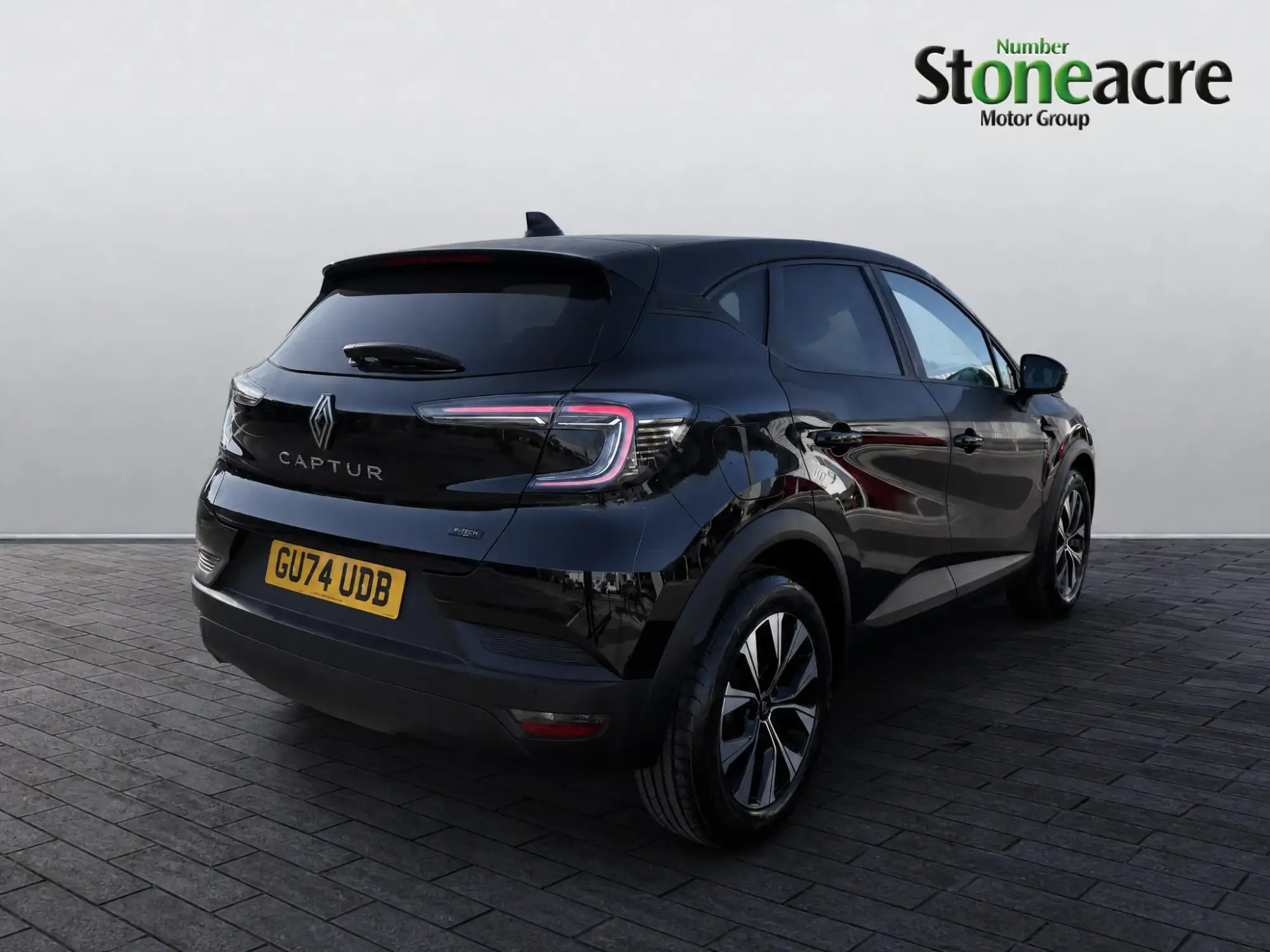 Renault Captur E-Tech Image 3 Renault Captur E-Tech Image 3