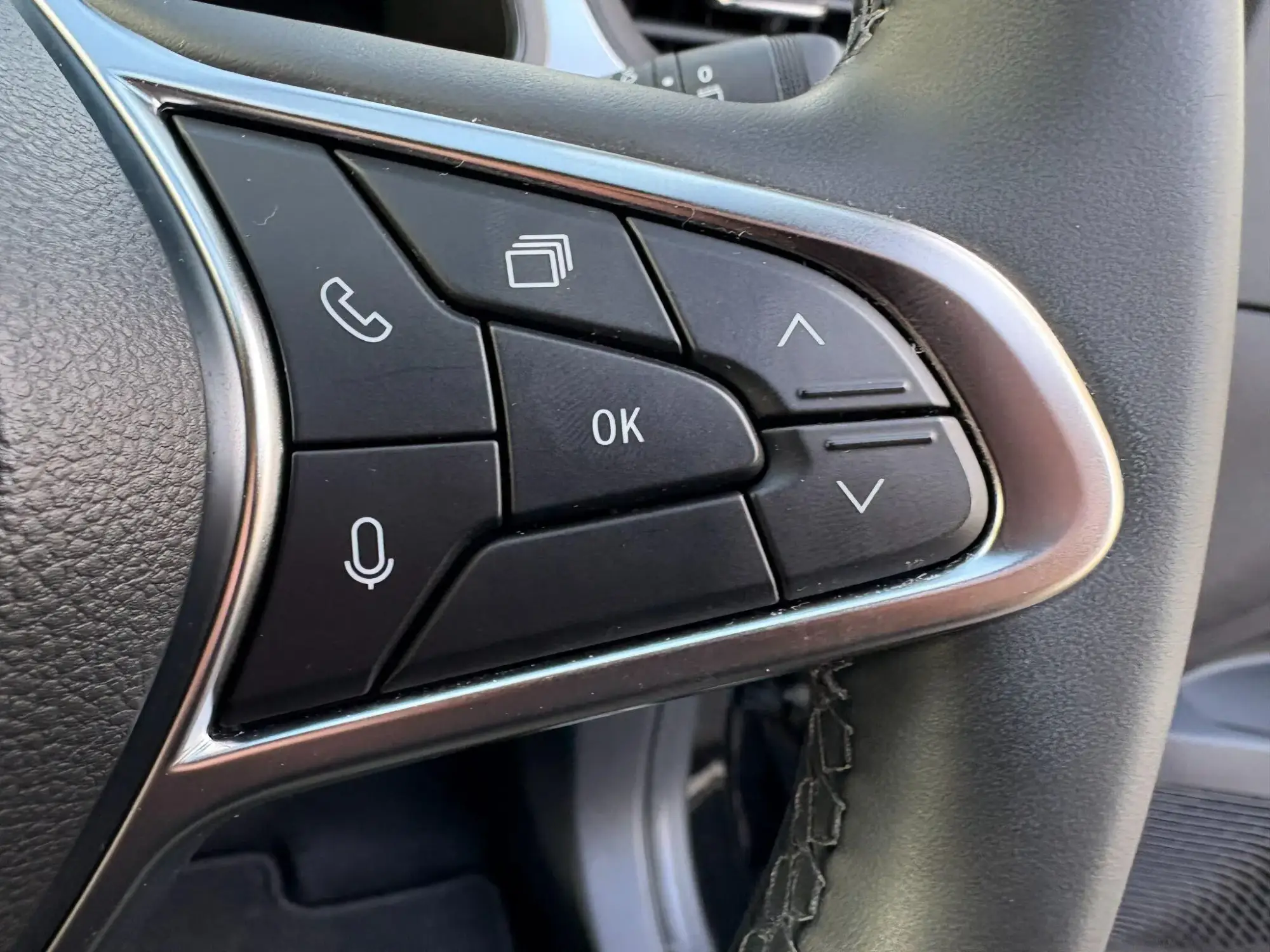 Renault Captur E-Tech Image 21 Renault Captur E-Tech Image 21