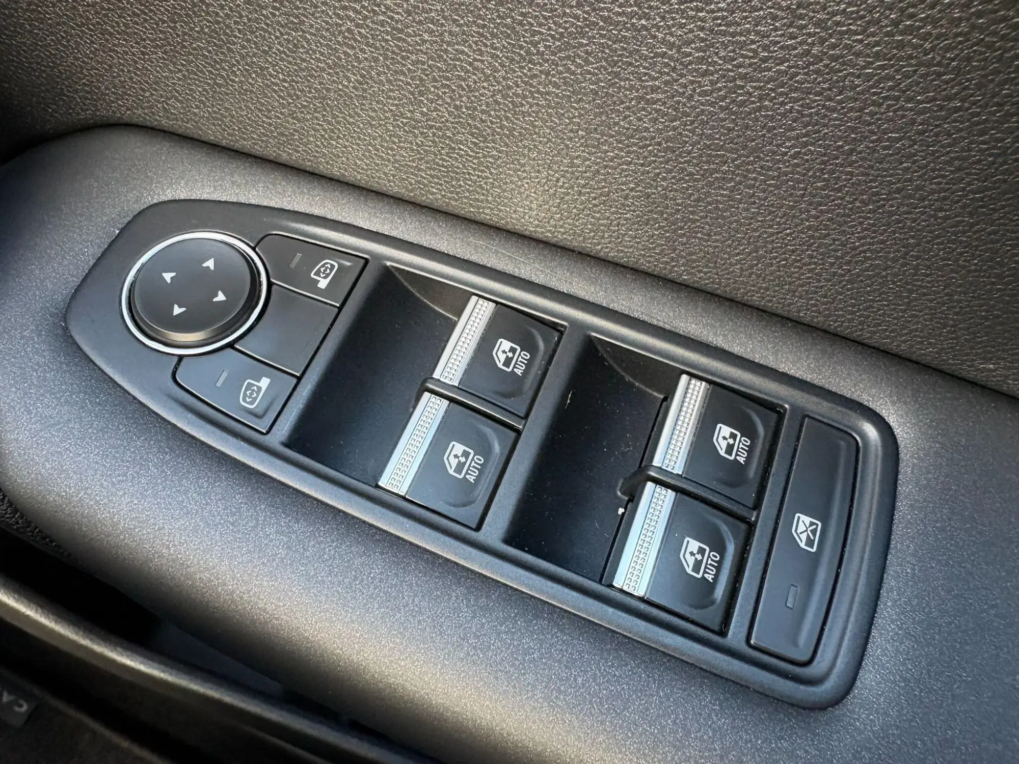 Renault Captur E-Tech Image 27 Renault Captur E-Tech Image 27