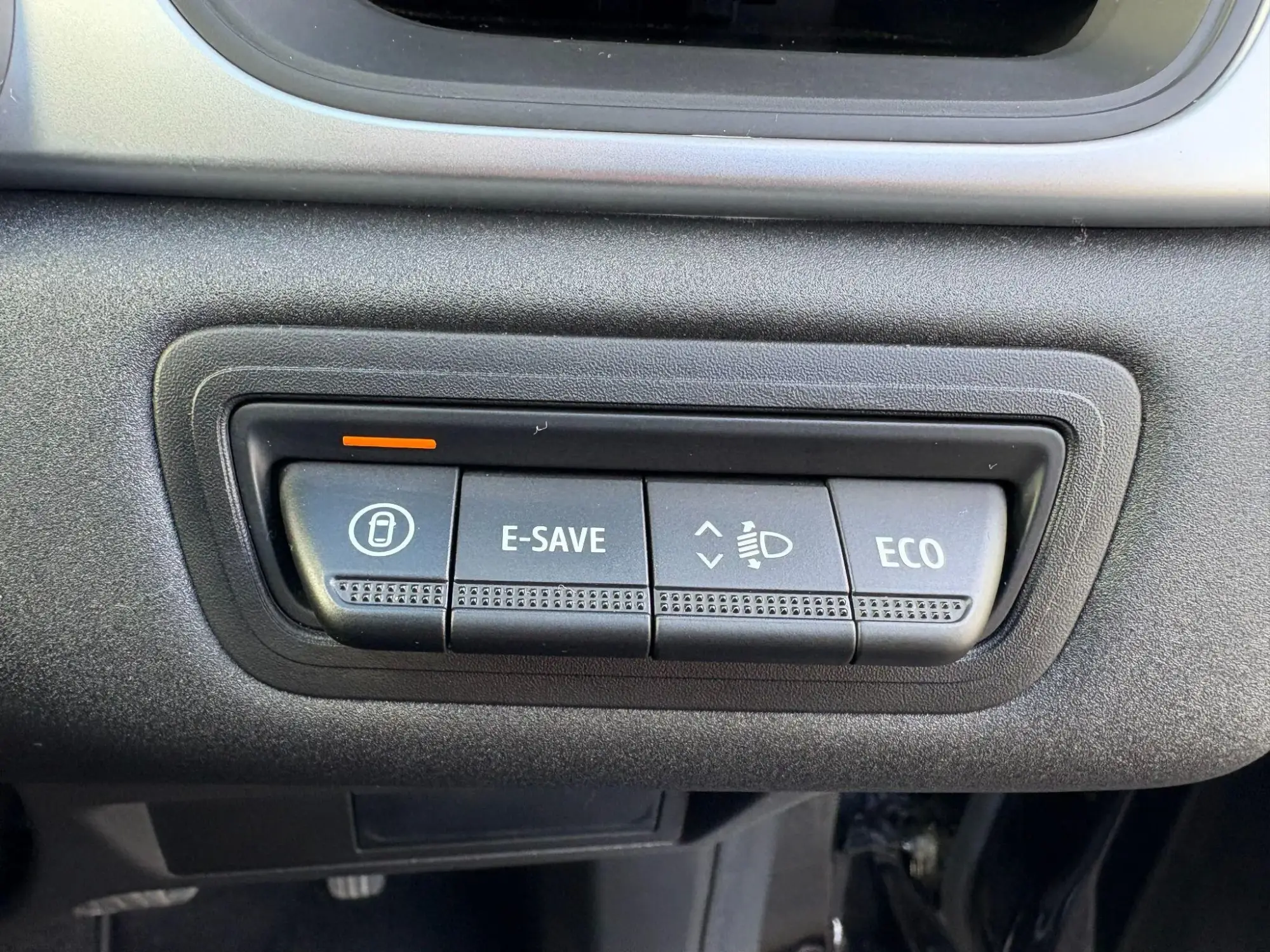 Renault Captur E-Tech Image 28 Renault Captur E-Tech Image 28