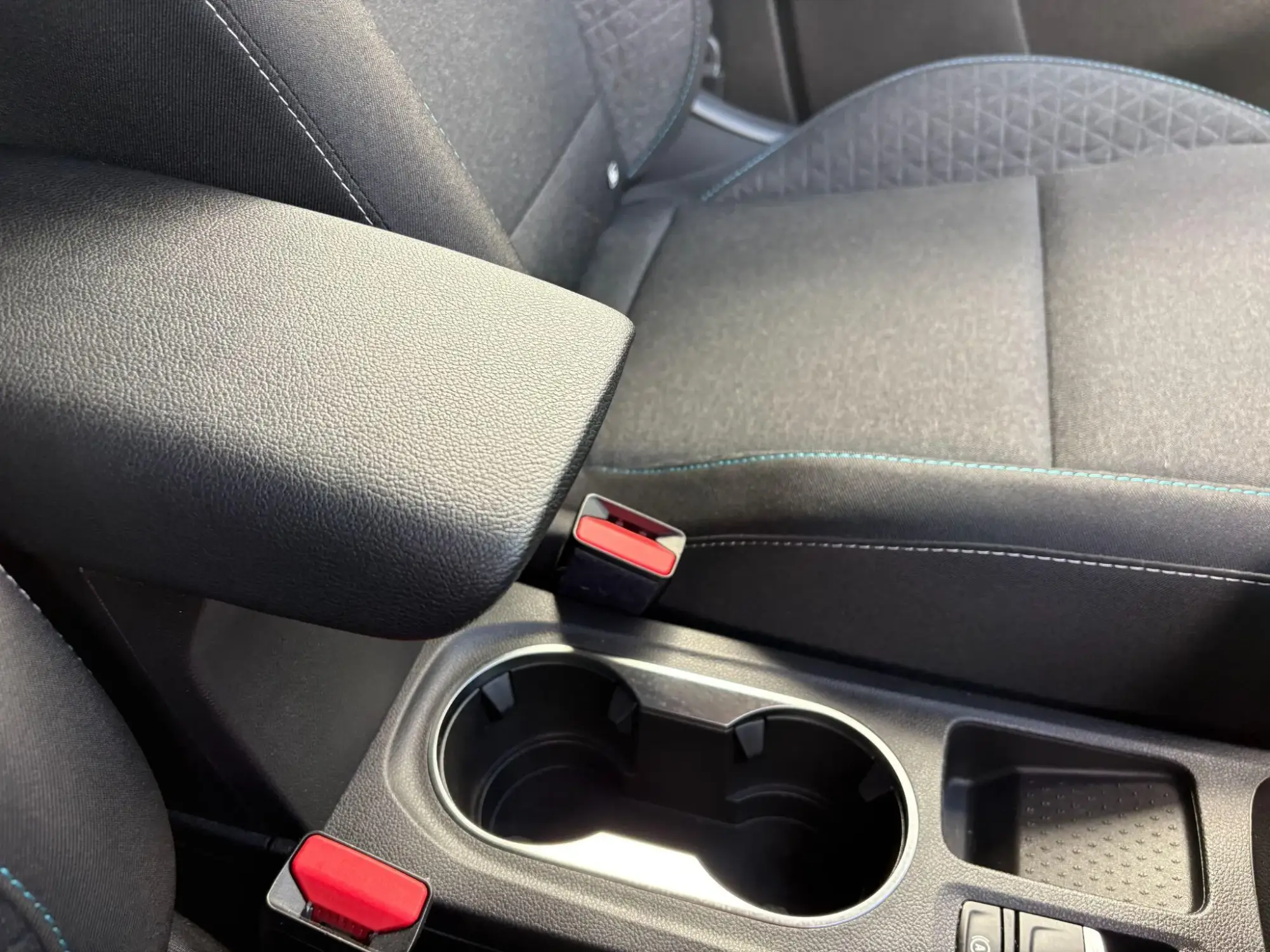 Renault Captur E-Tech Image 30 Renault Captur E-Tech Image 30