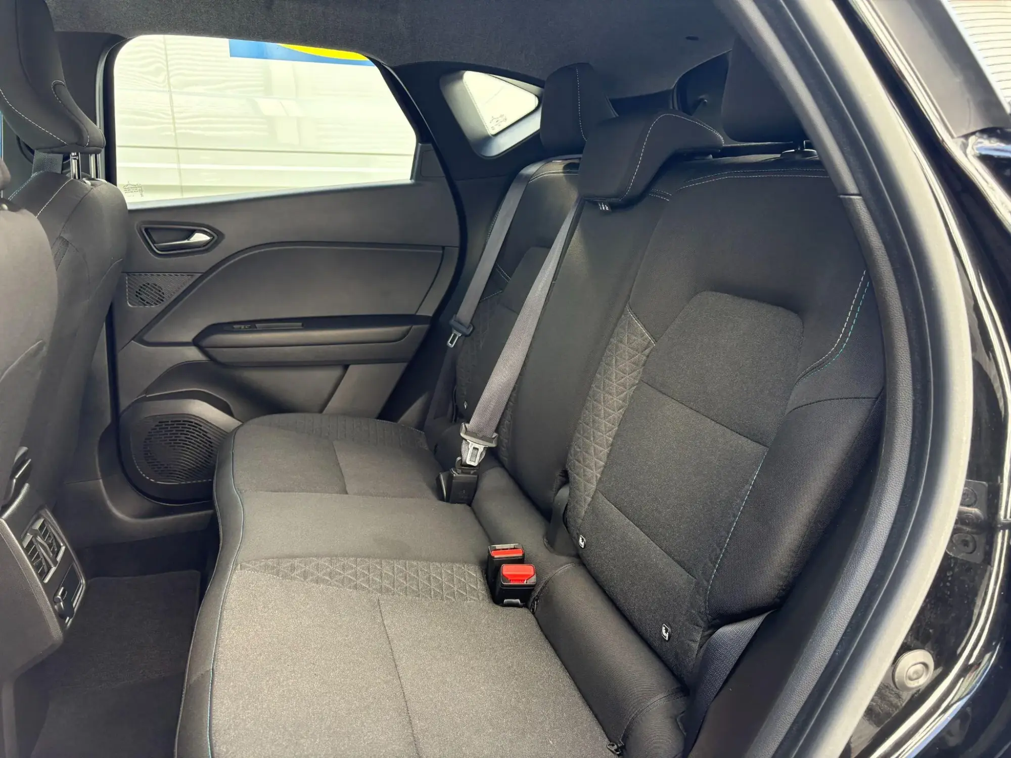 Renault Captur E-Tech Image 38 Renault Captur E-Tech Image 38