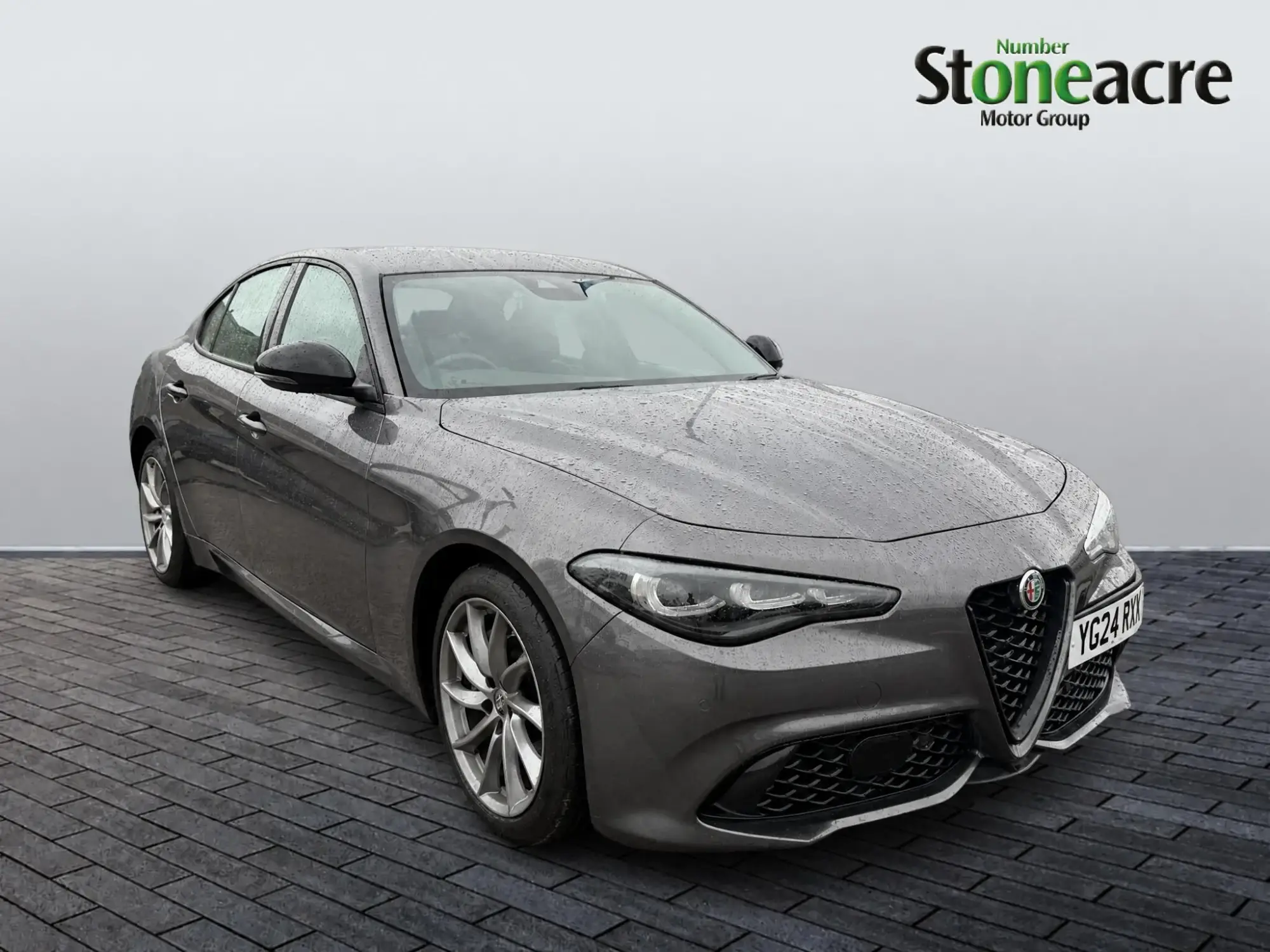 Alfa Romeo Giulia 2.0T Sprint Auto Euro 6 (s/s) 4dr YG24RXK Image 1 Alfa Romeo Giulia 2.0T Sprint Auto Euro 6 (s/s) 4dr YG24RXK Image 1