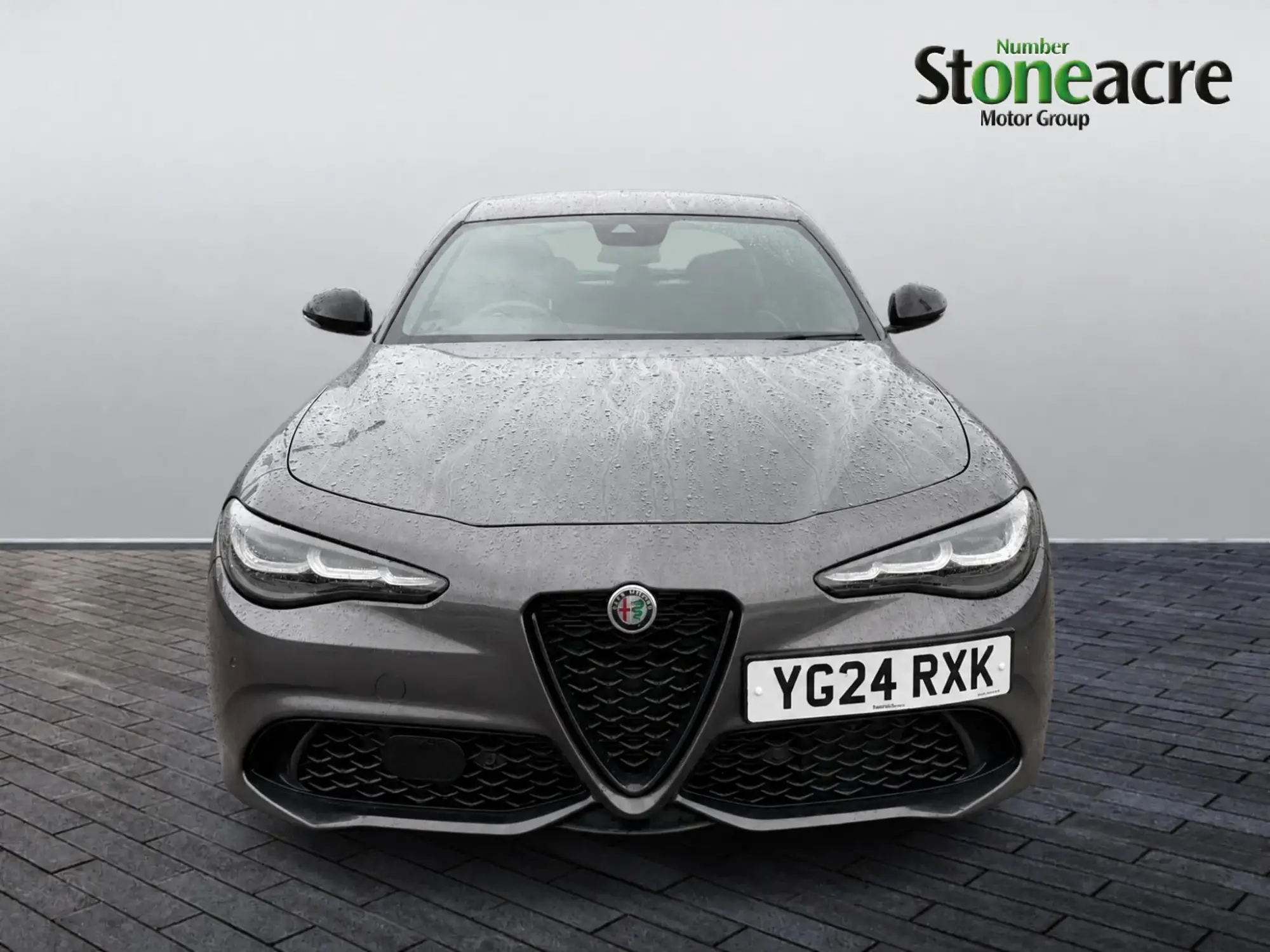 Alfa Romeo Giulia 2.0T Sprint Auto Euro 6 (s/s) 4dr YG24RXK Image 2 Alfa Romeo Giulia 2.0T Sprint Auto Euro 6 (s/s) 4dr YG24RXK Image 2