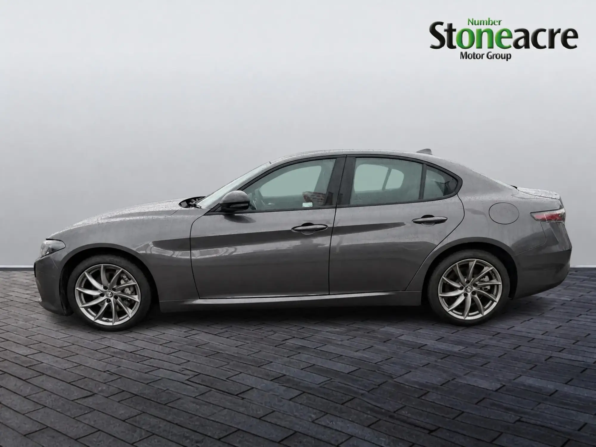 Alfa Romeo Giulia Image 5