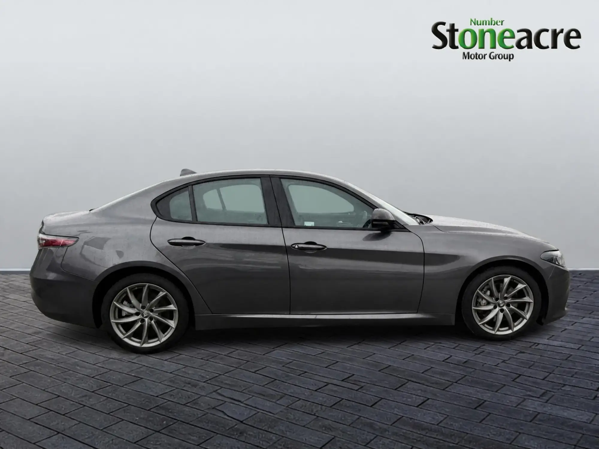 Alfa Romeo Giulia Image 7