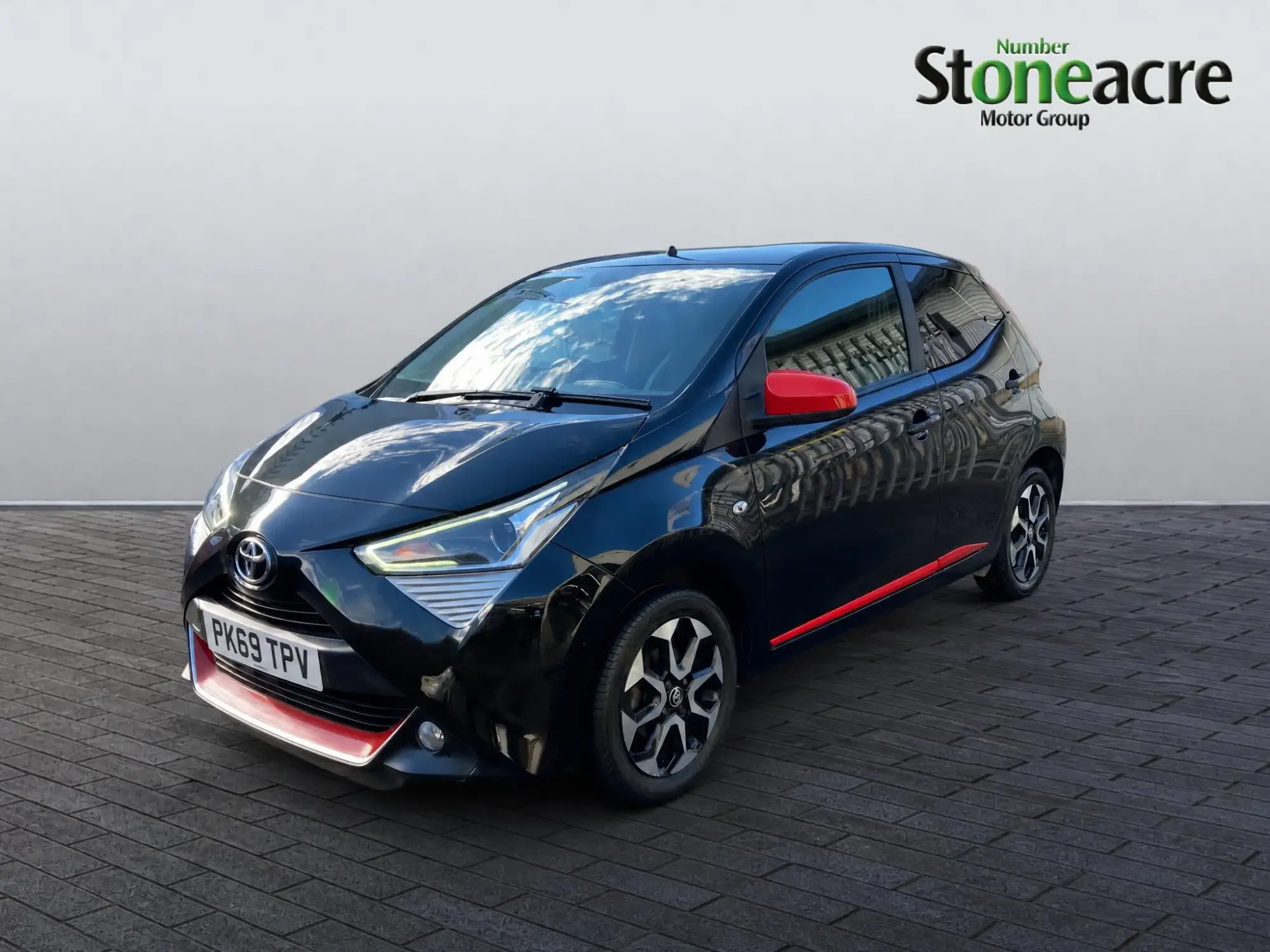 Toyota Aygo 1.0 VVT-i X-Trend 5dr PK69TPV Image 2