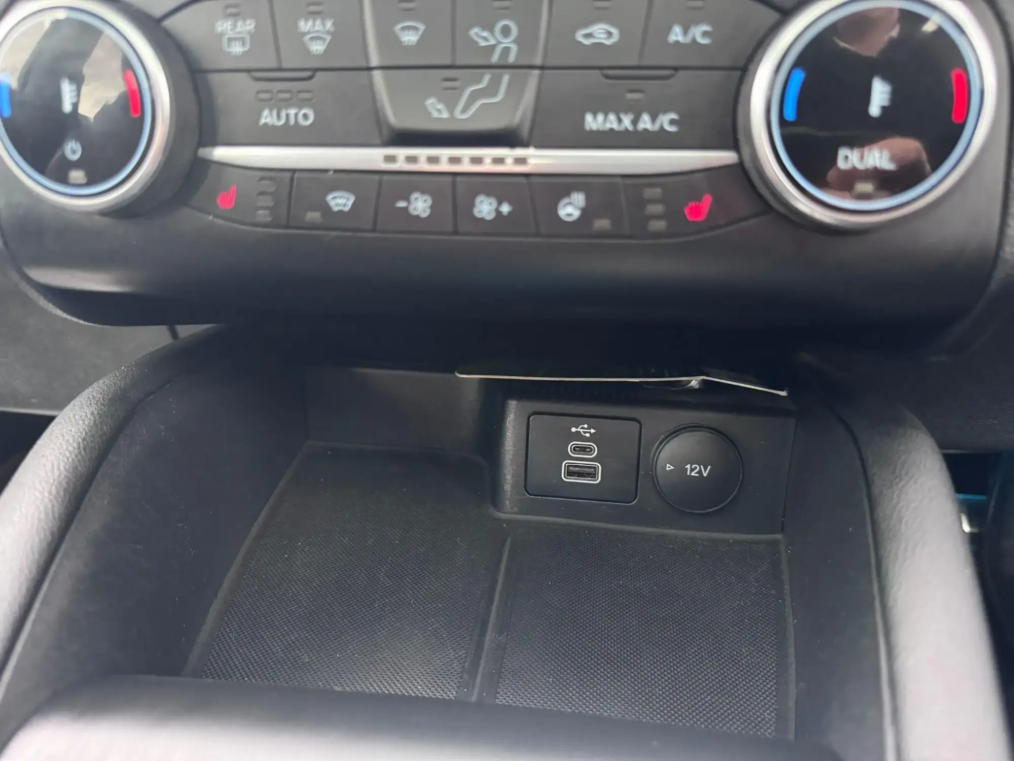 Ford Kuga Hybrid Image 9 Ford Kuga Hybrid Image 9